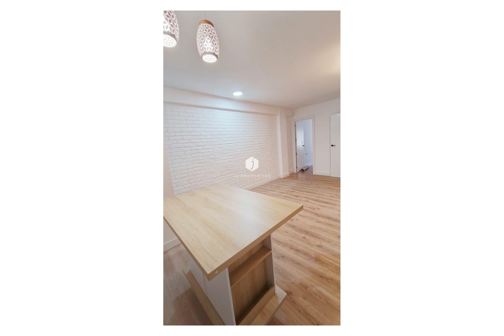 D'occasion - Appartement -
Torrevieja - Centro