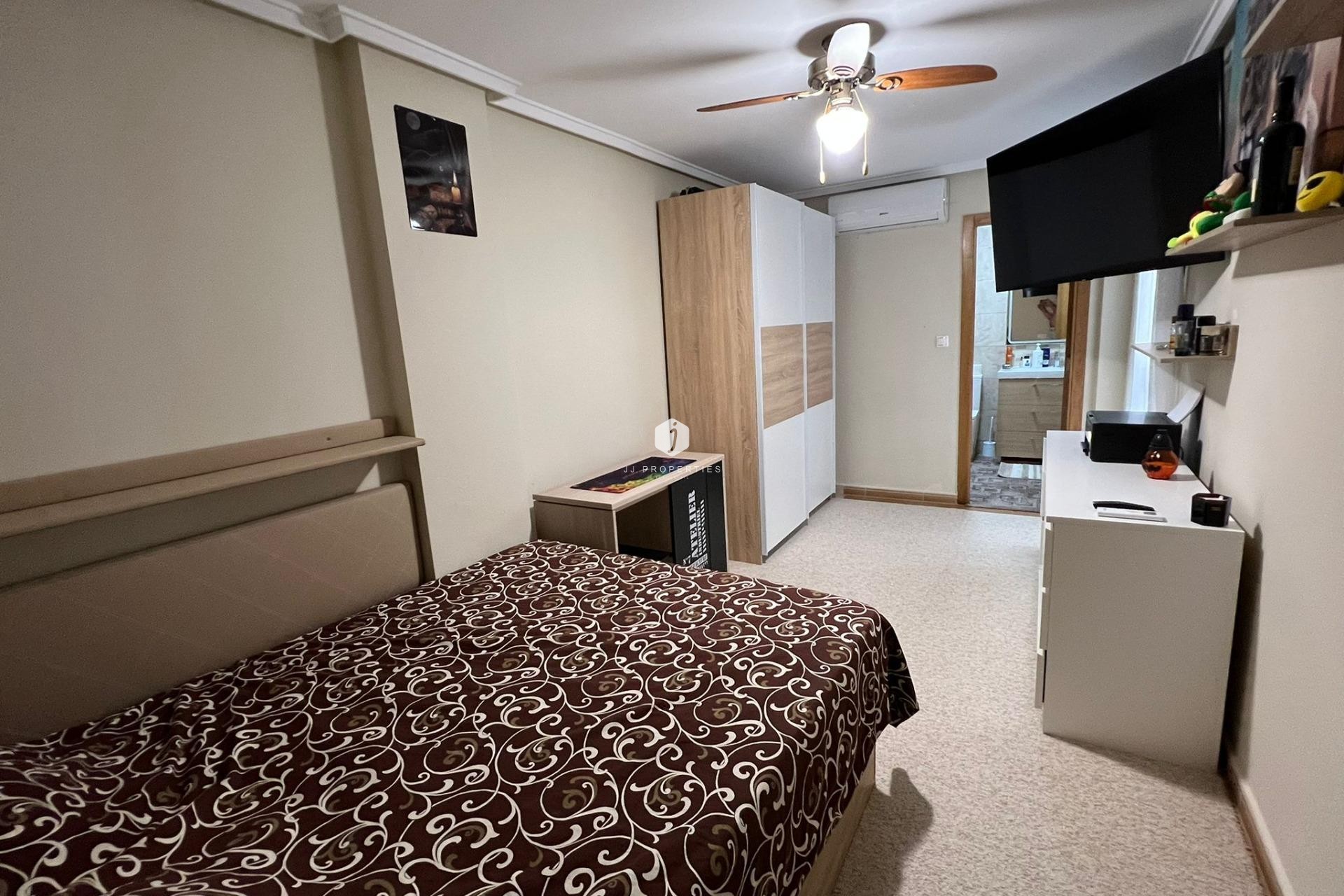 D'occasion - Appartement -
Torrevieja - Centro