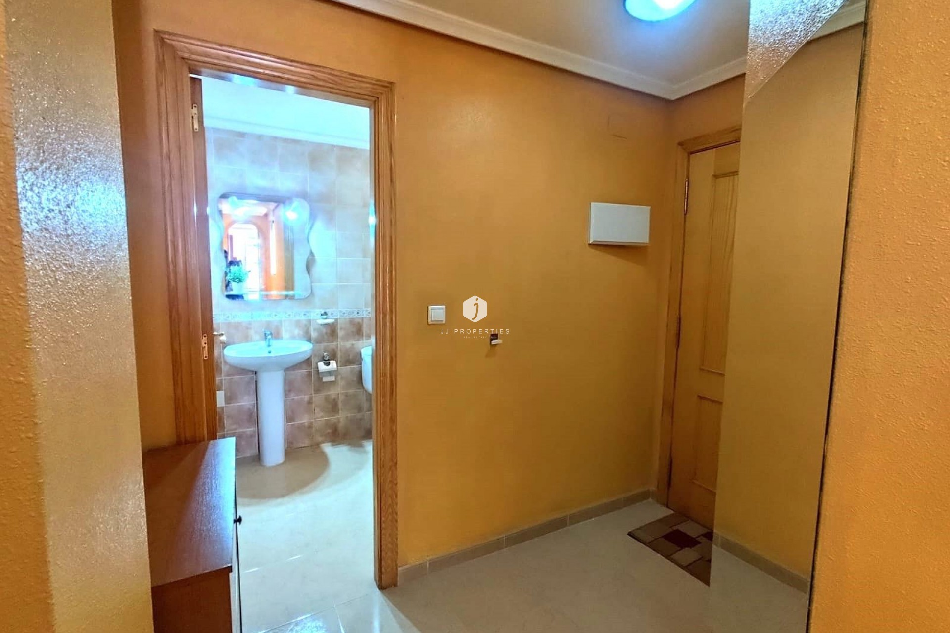 D'occasion - Appartement -
Torrevieja - Centro