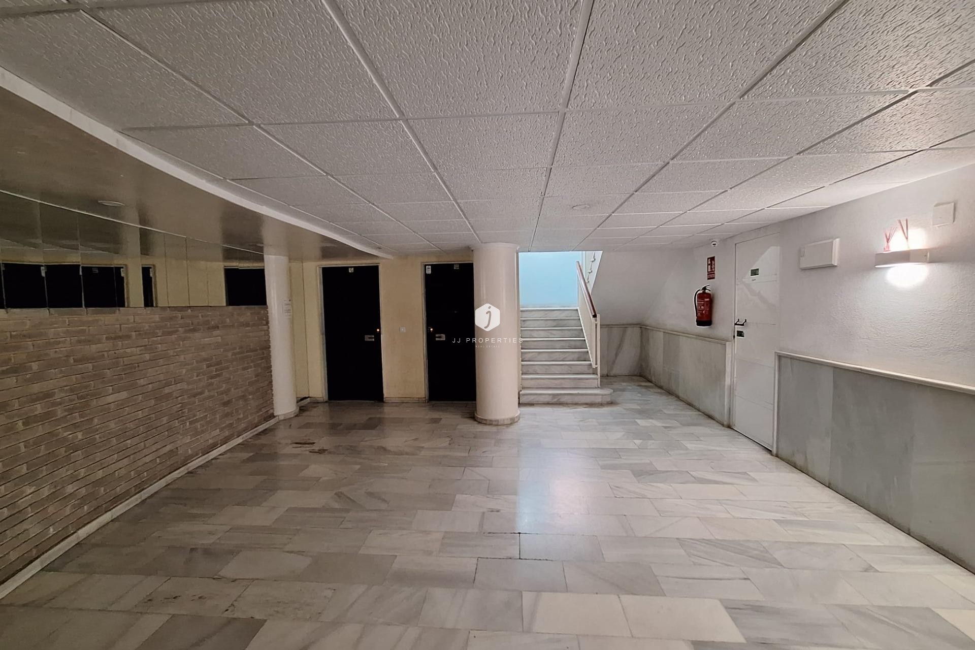 D'occasion - Appartement -
Torrevieja - Centro