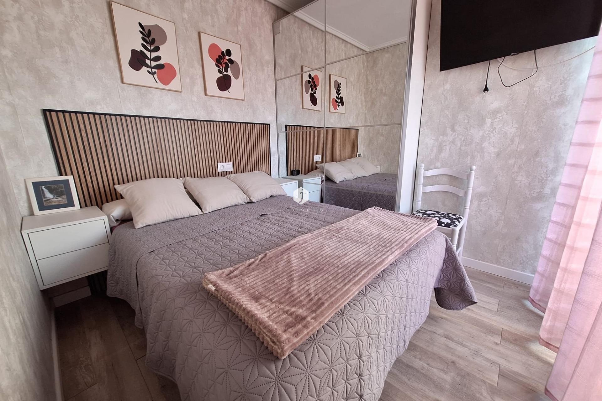 D'occasion - Appartement -
Torrevieja - Centro