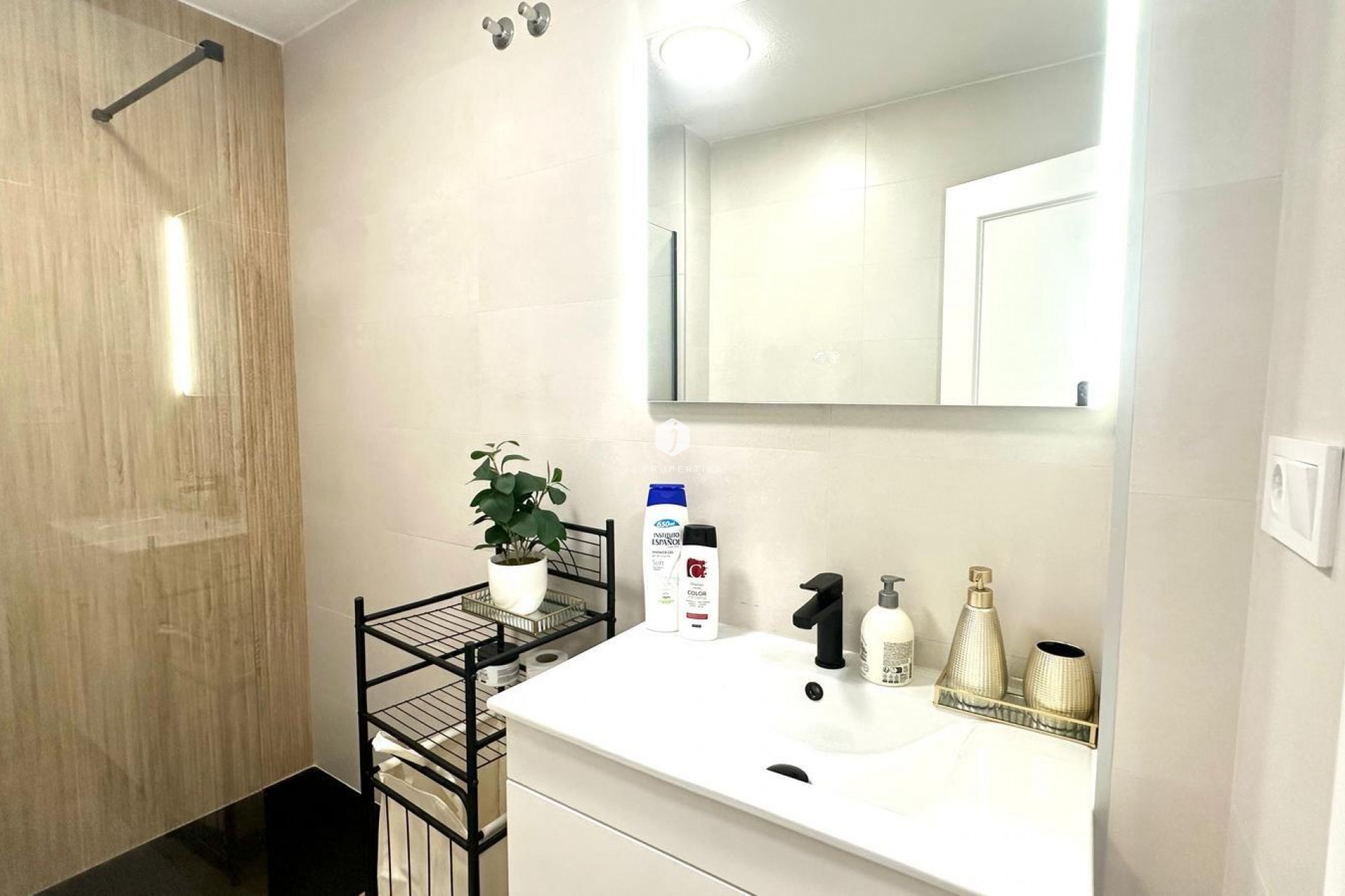 D'occasion - Appartement -
Torrevieja - Centro