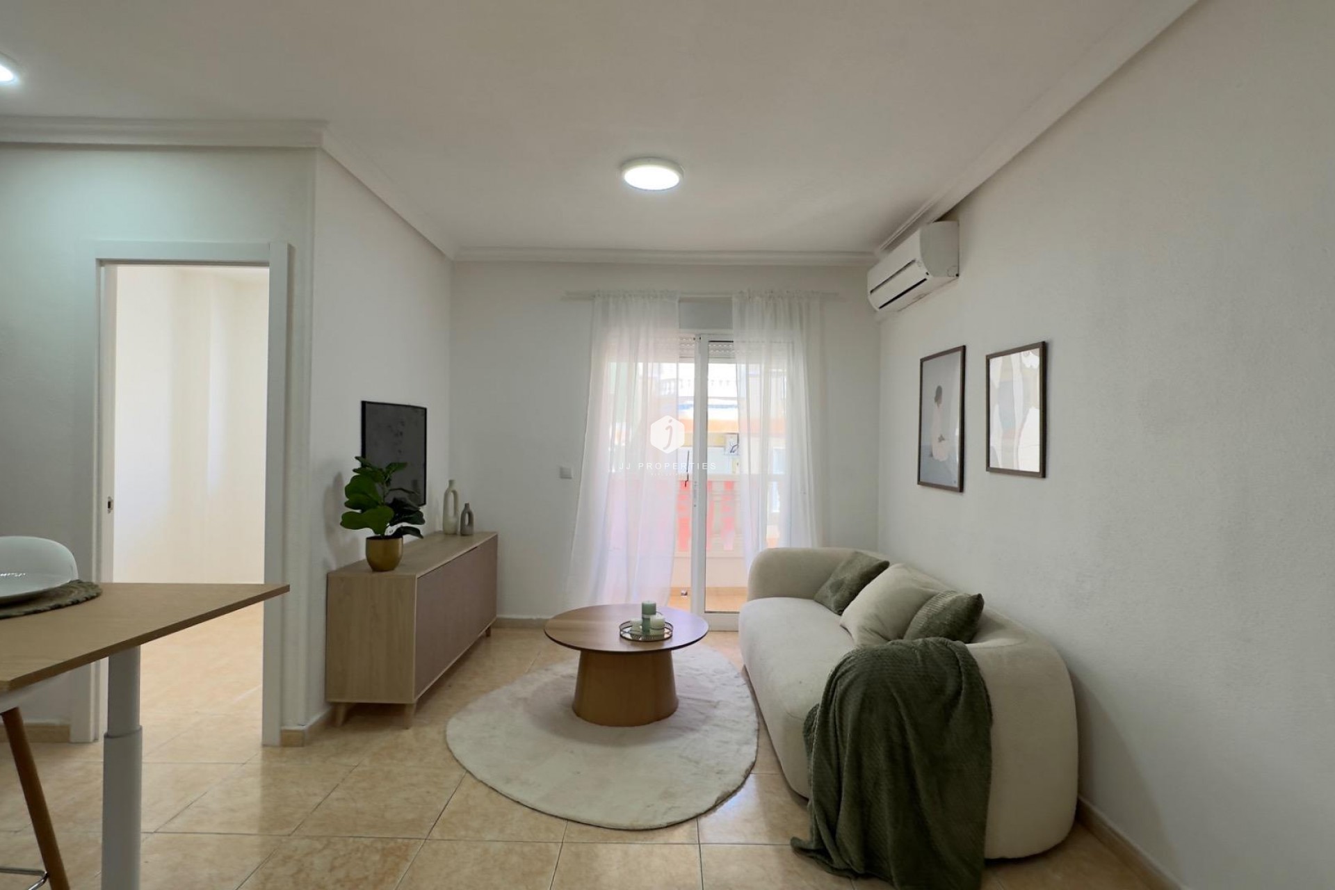 D'occasion - Appartement -
Torrevieja - Centro