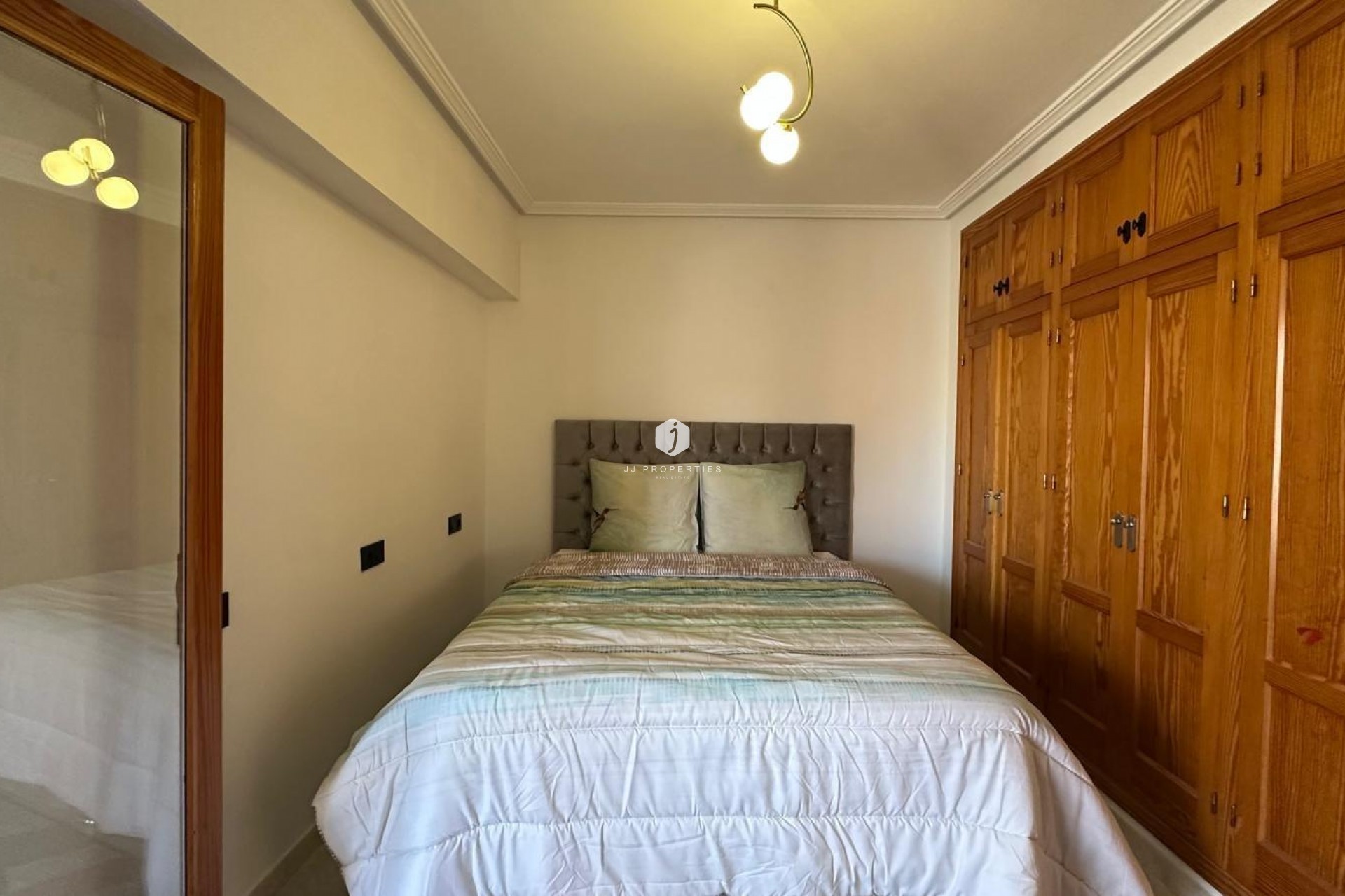 D'occasion - Appartement -
Torrevieja - Centro
