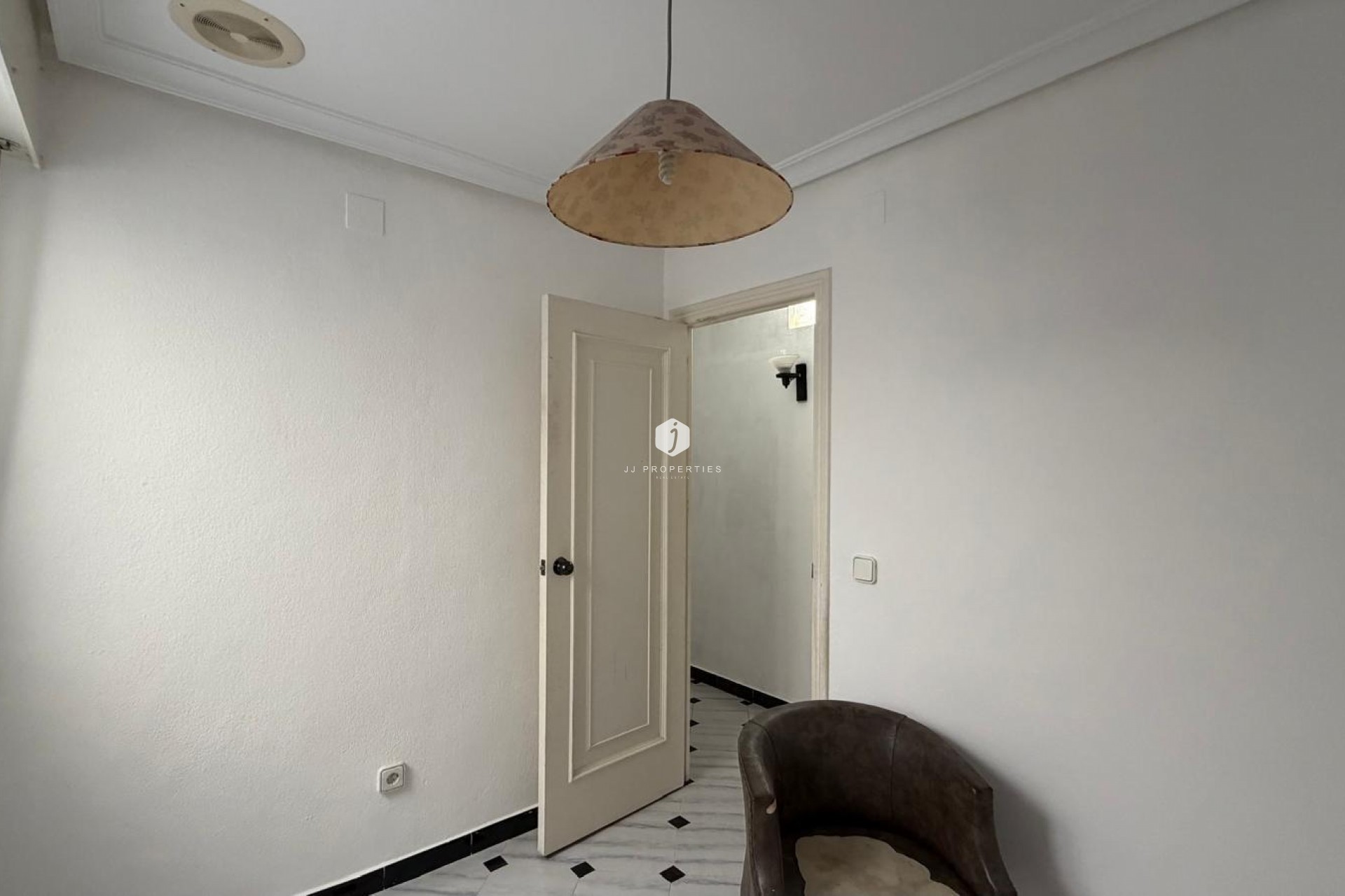 D'occasion - Appartement -
Torrevieja - Centro