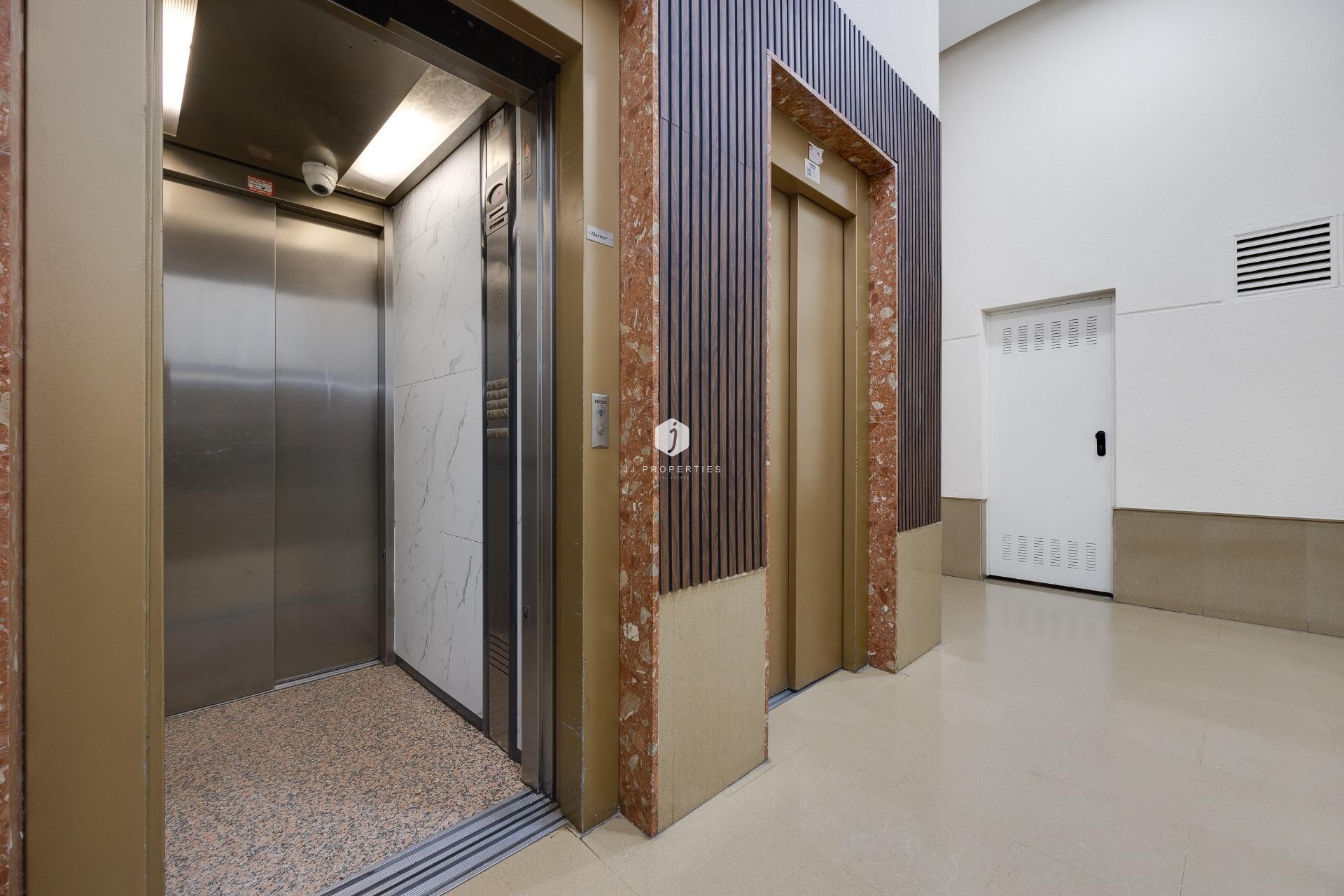 D'occasion - Appartement -
Torrevieja - Centro