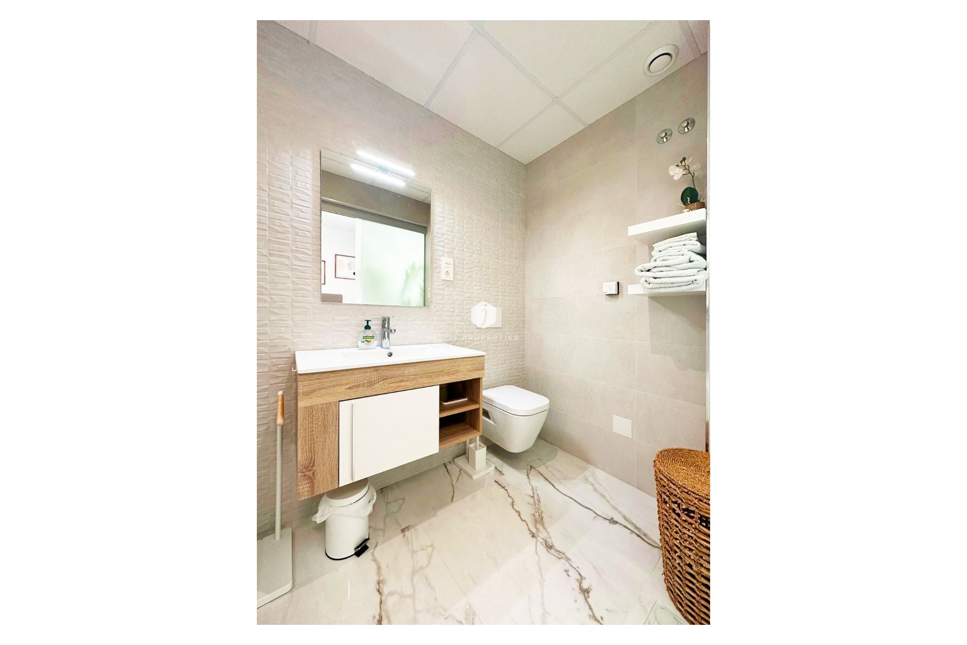 D'occasion - Appartement -
Torrevieja - Costa Blanca