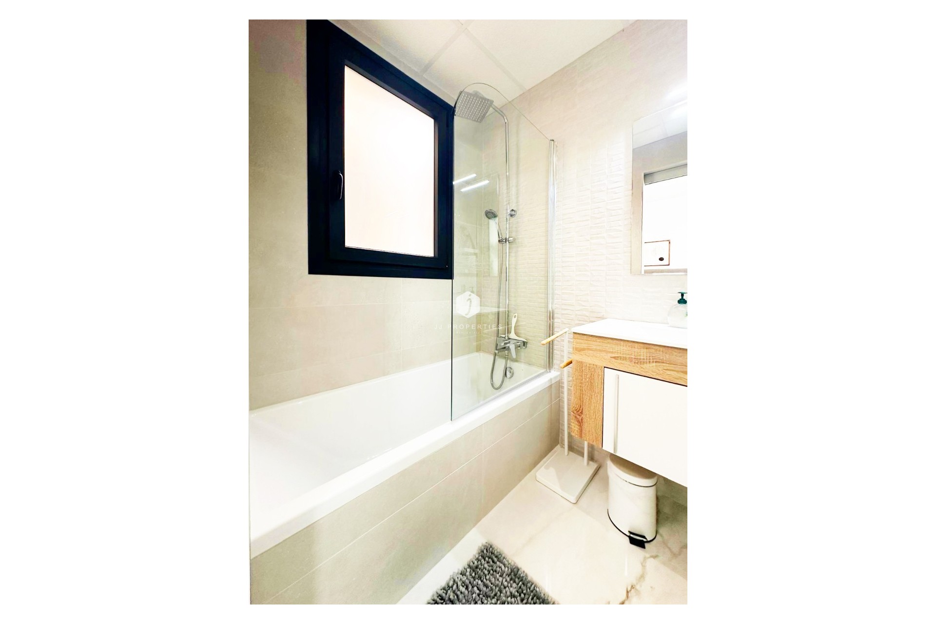 D'occasion - Appartement -
Torrevieja - Costa Blanca