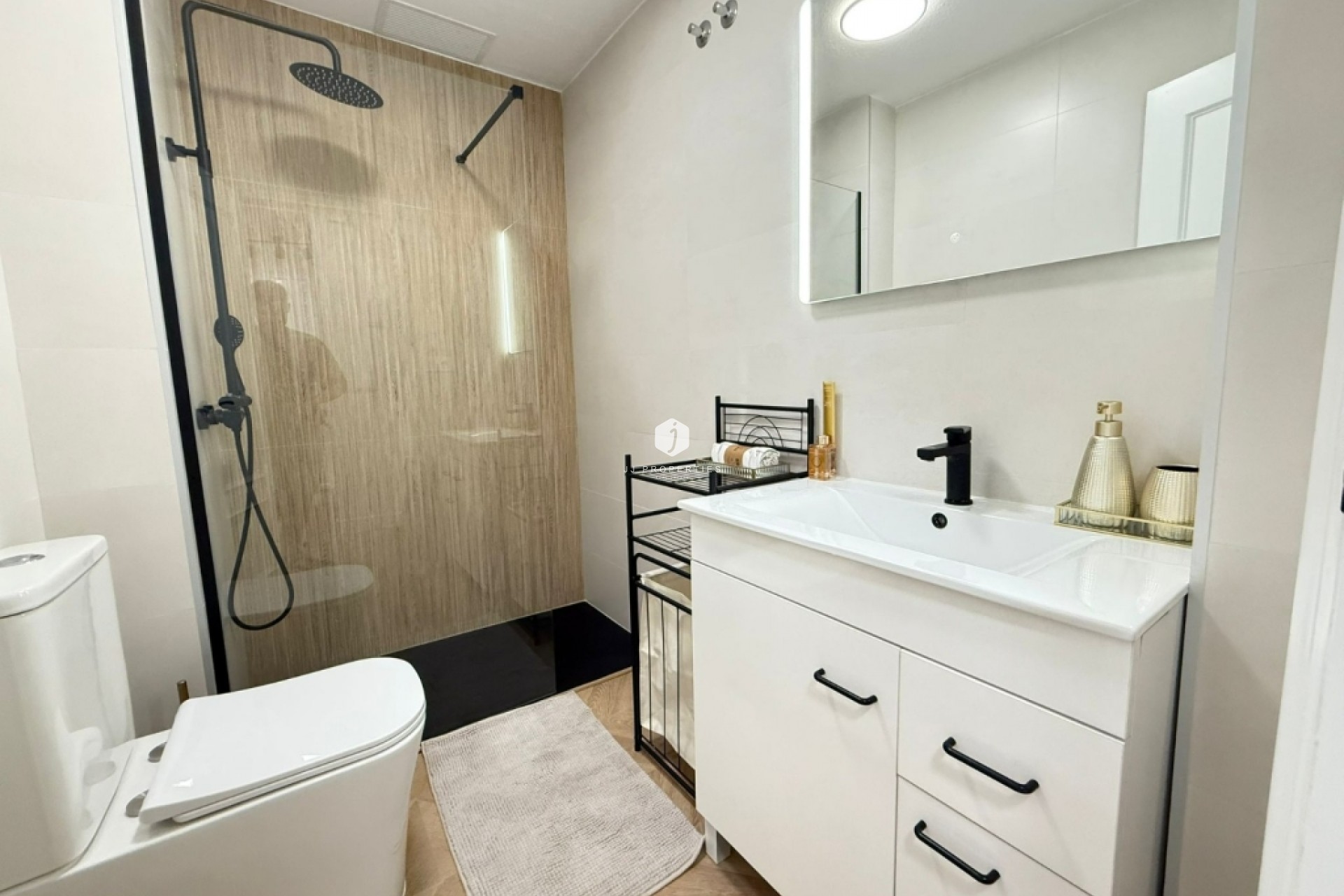 D'occasion - Appartement -
Torrevieja - Costa Blanca