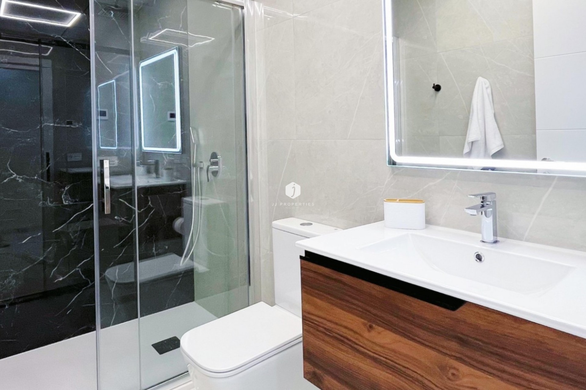 D'occasion - Appartement -
Torrevieja - Costa Blanca