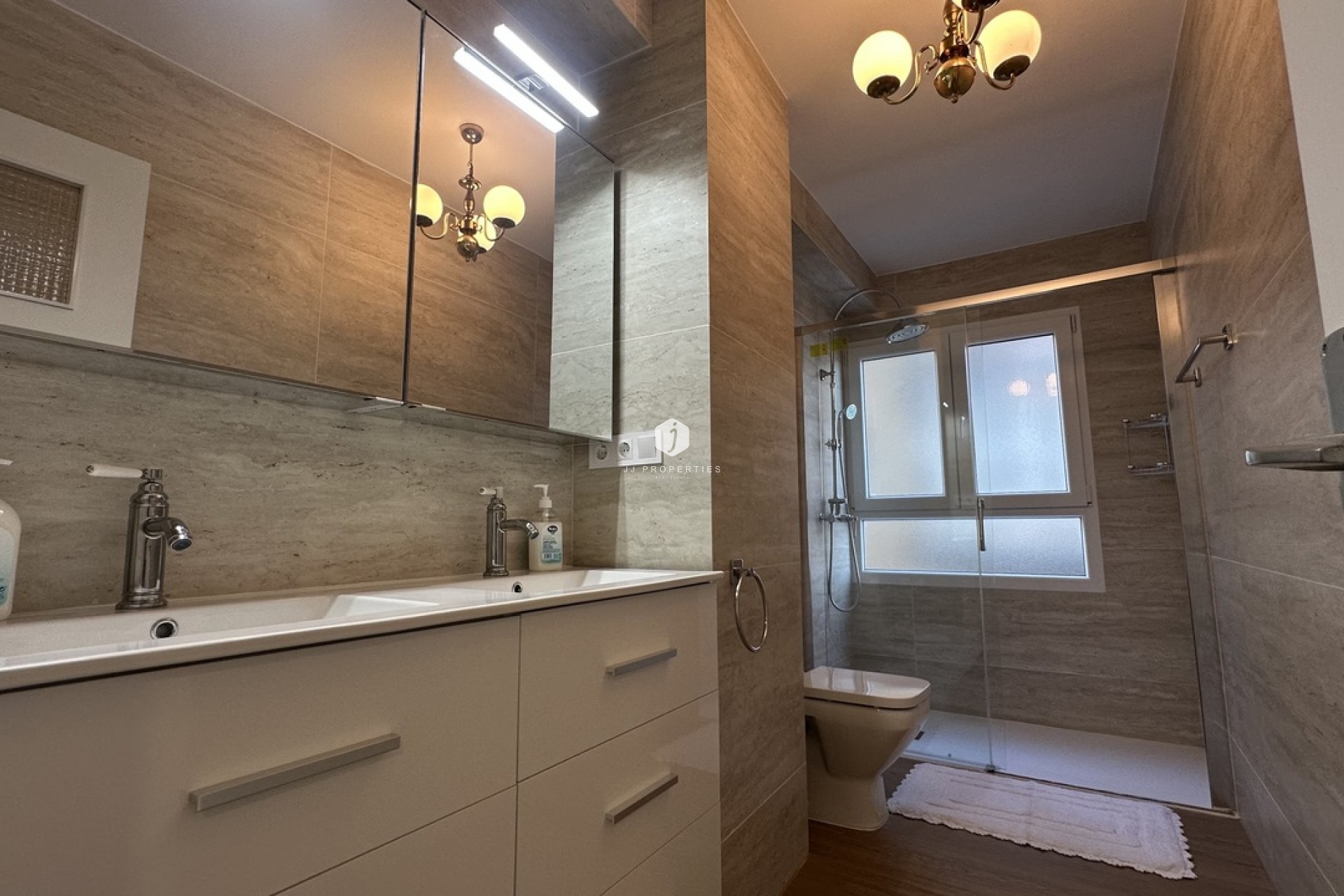 D'occasion - Appartement -
Torrevieja - Costa Blanca