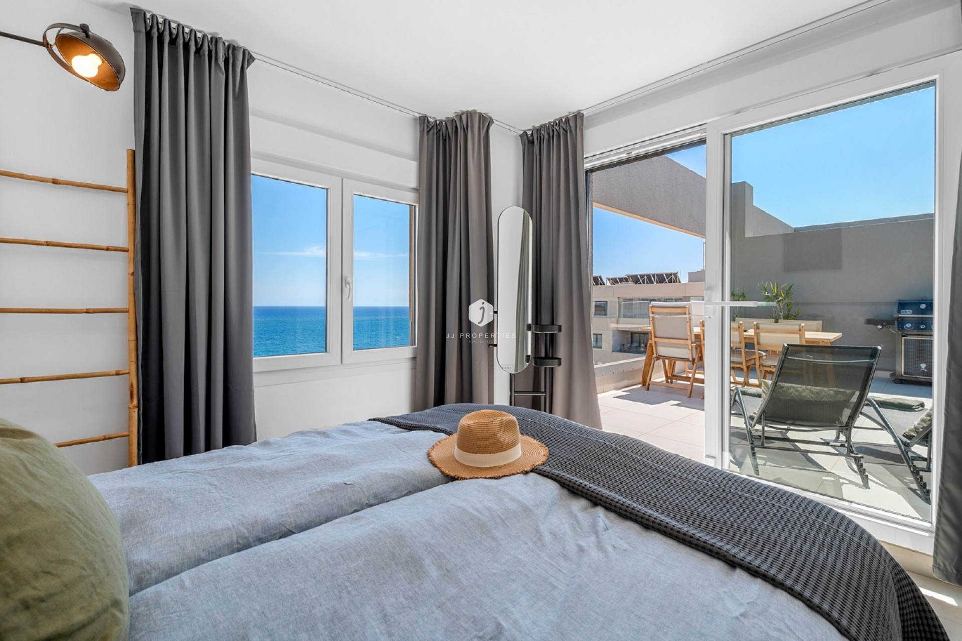 D'occasion - Appartement -
Torrevieja - Costa Blanca