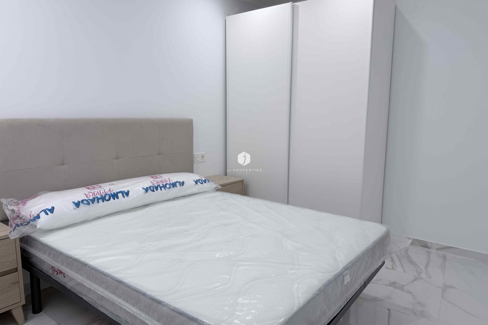 D'occasion - Appartement -
Torrevieja - Costa Blanca