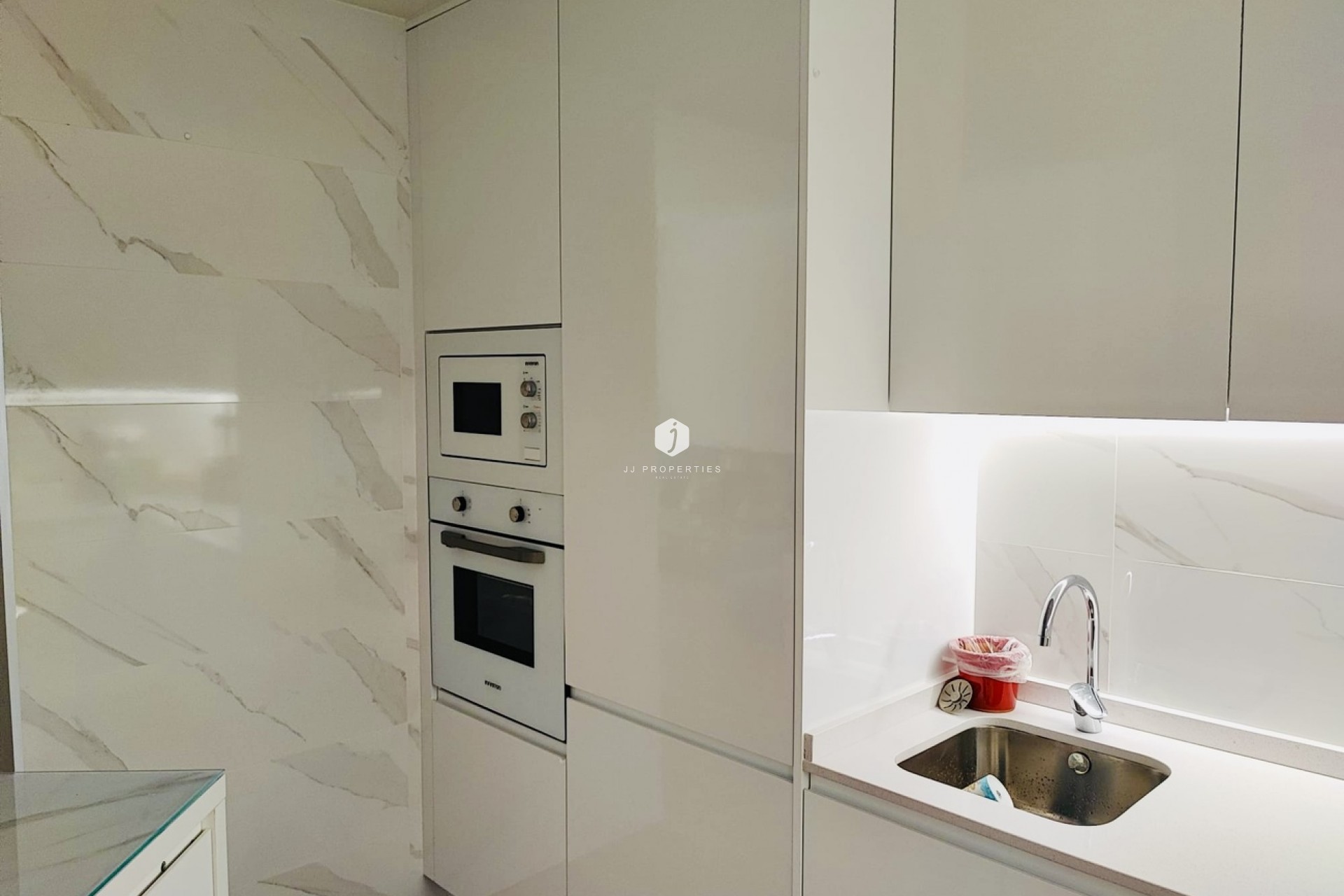 D'occasion - Appartement -
Torrevieja - Costa Blanca