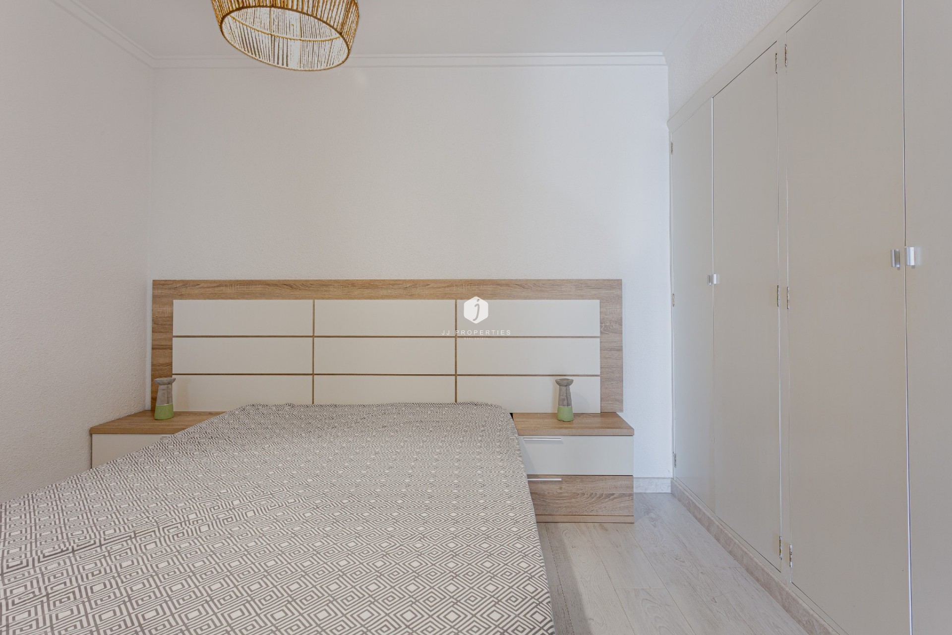 D'occasion - Appartement -
Torrevieja - Costa Blanca