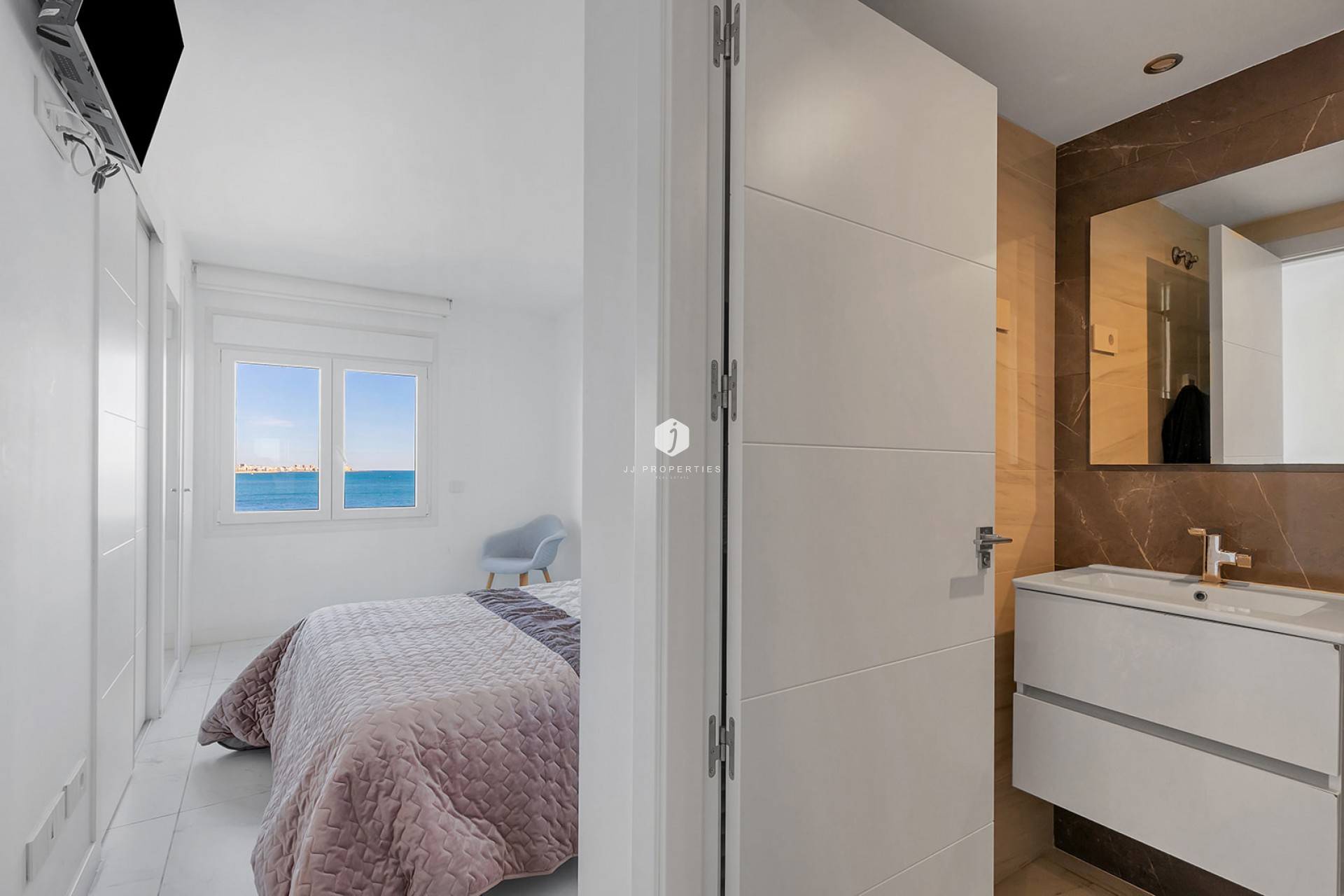 D'occasion - Appartement -
Torrevieja - Costa Blanca