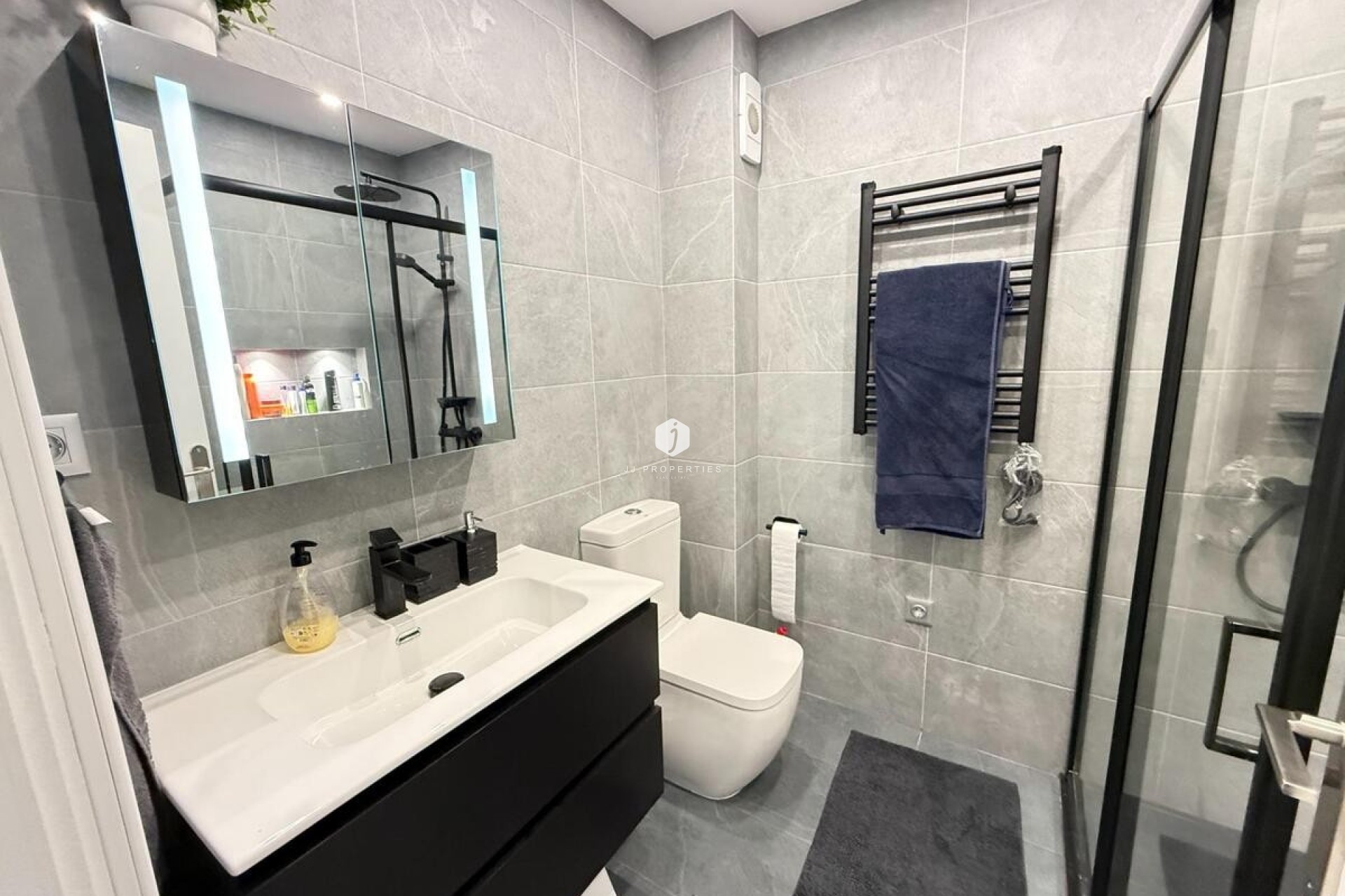 D'occasion - Appartement -
Torrevieja - Costa Blanca