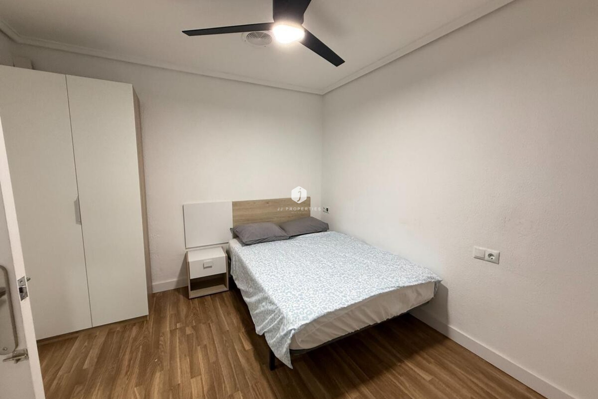 D'occasion - Appartement -
Torrevieja - Costa Blanca