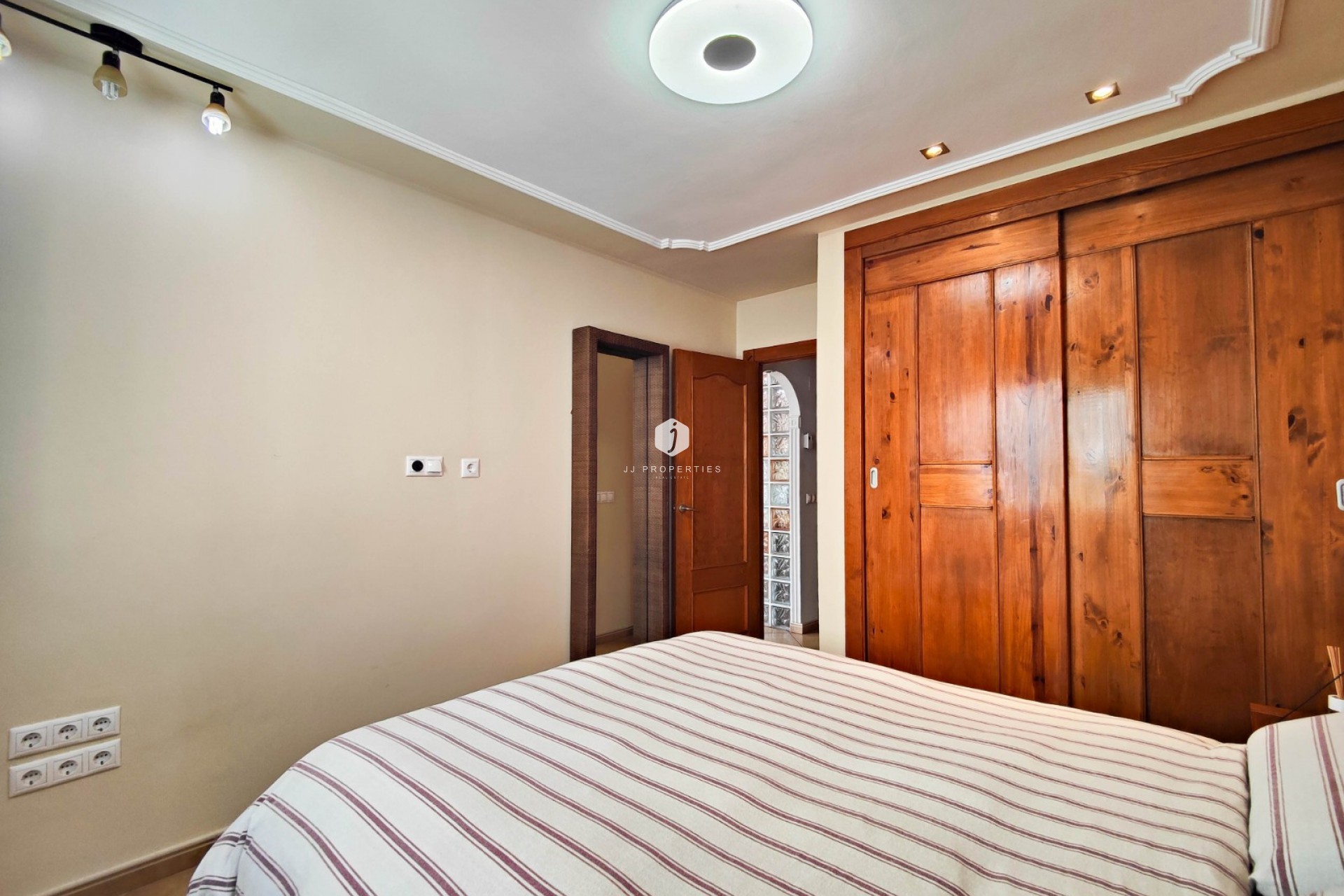 D'occasion - Appartement -
Torrevieja - Costa Blanca