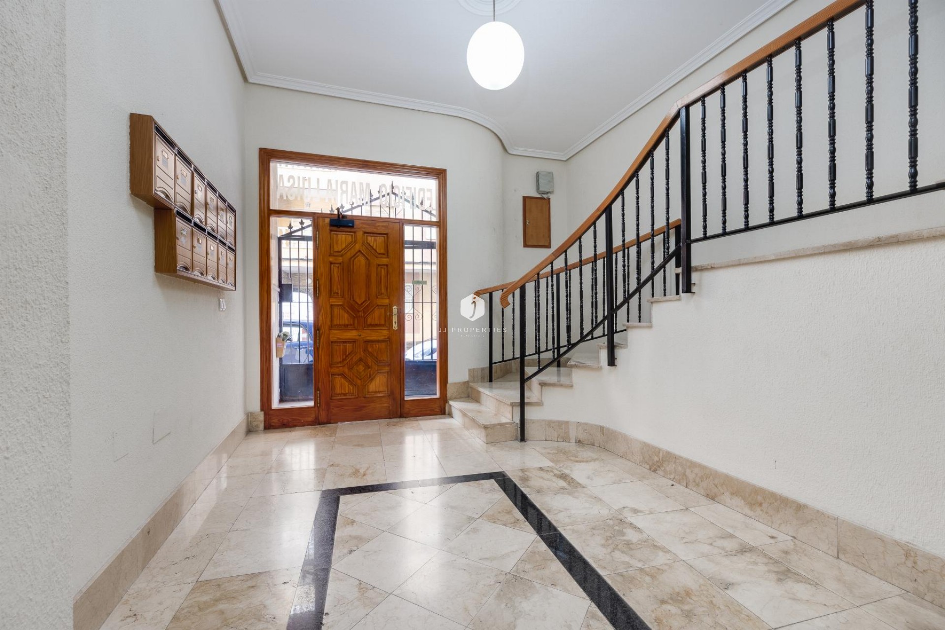 D'occasion - Appartement -
Torrevieja - Costa Blanca