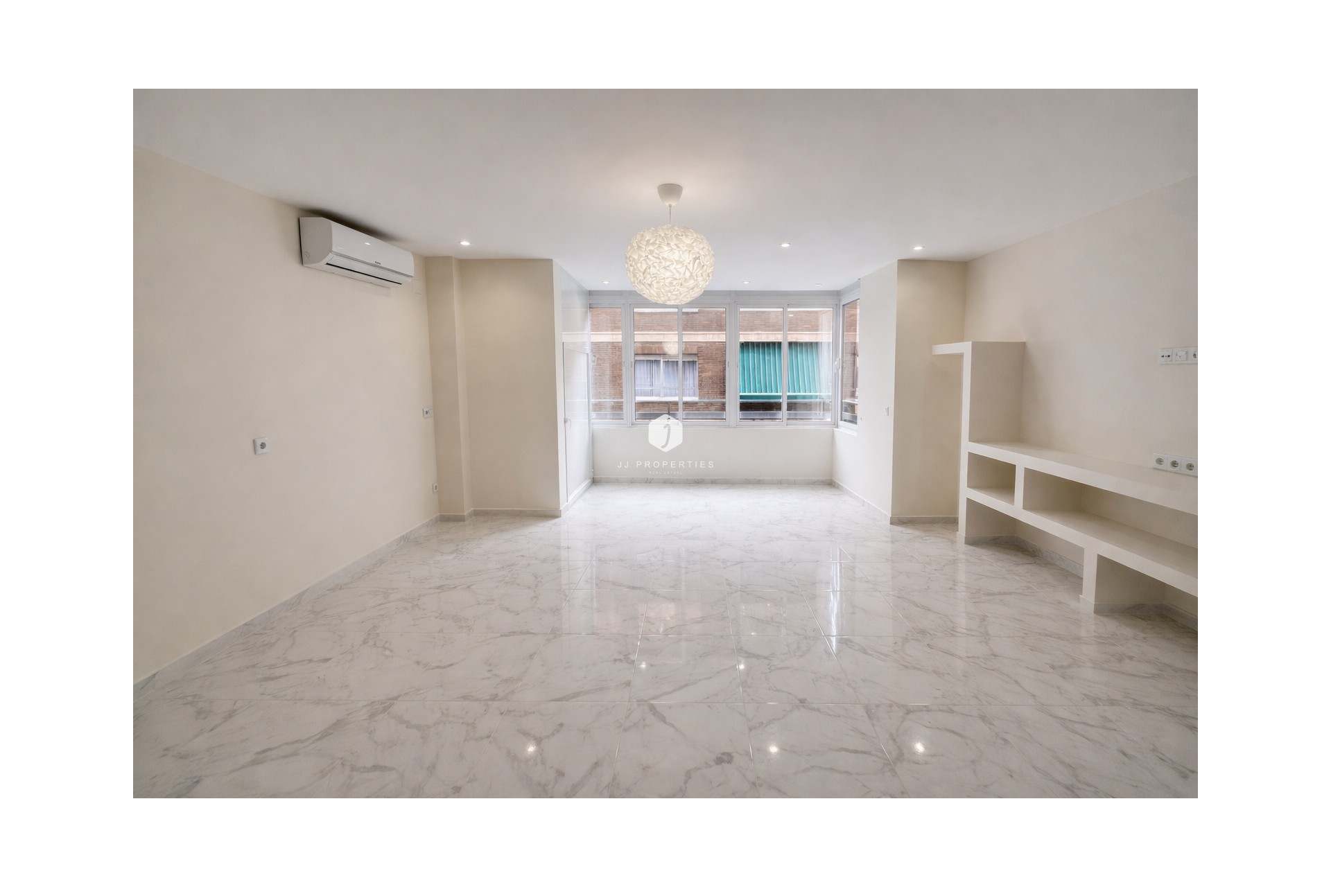 D'occasion - Appartement -
Torrevieja - Costa Blanca