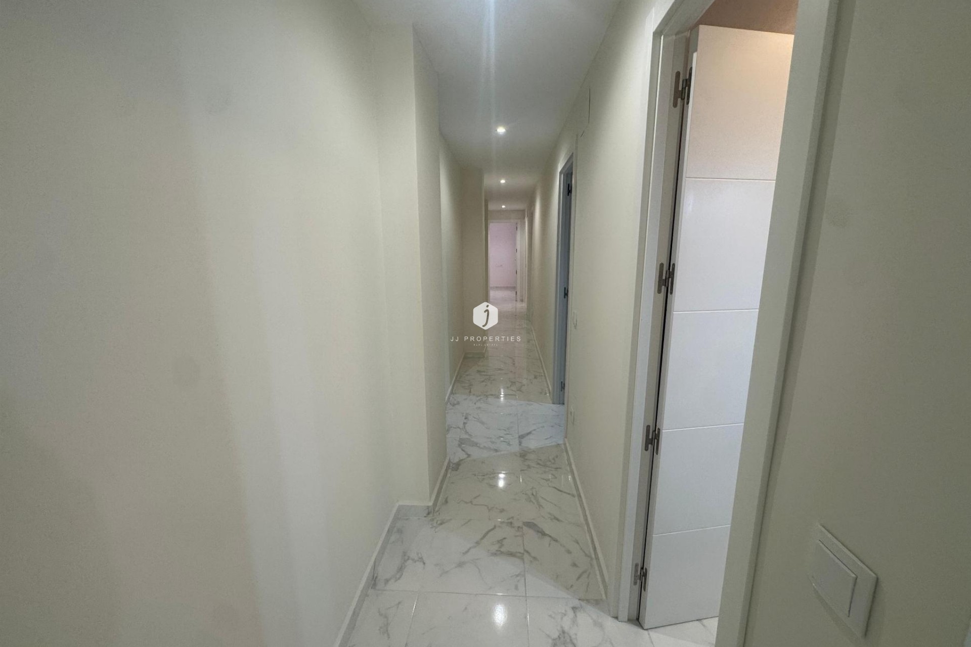 D'occasion - Appartement -
Torrevieja - Costa Blanca