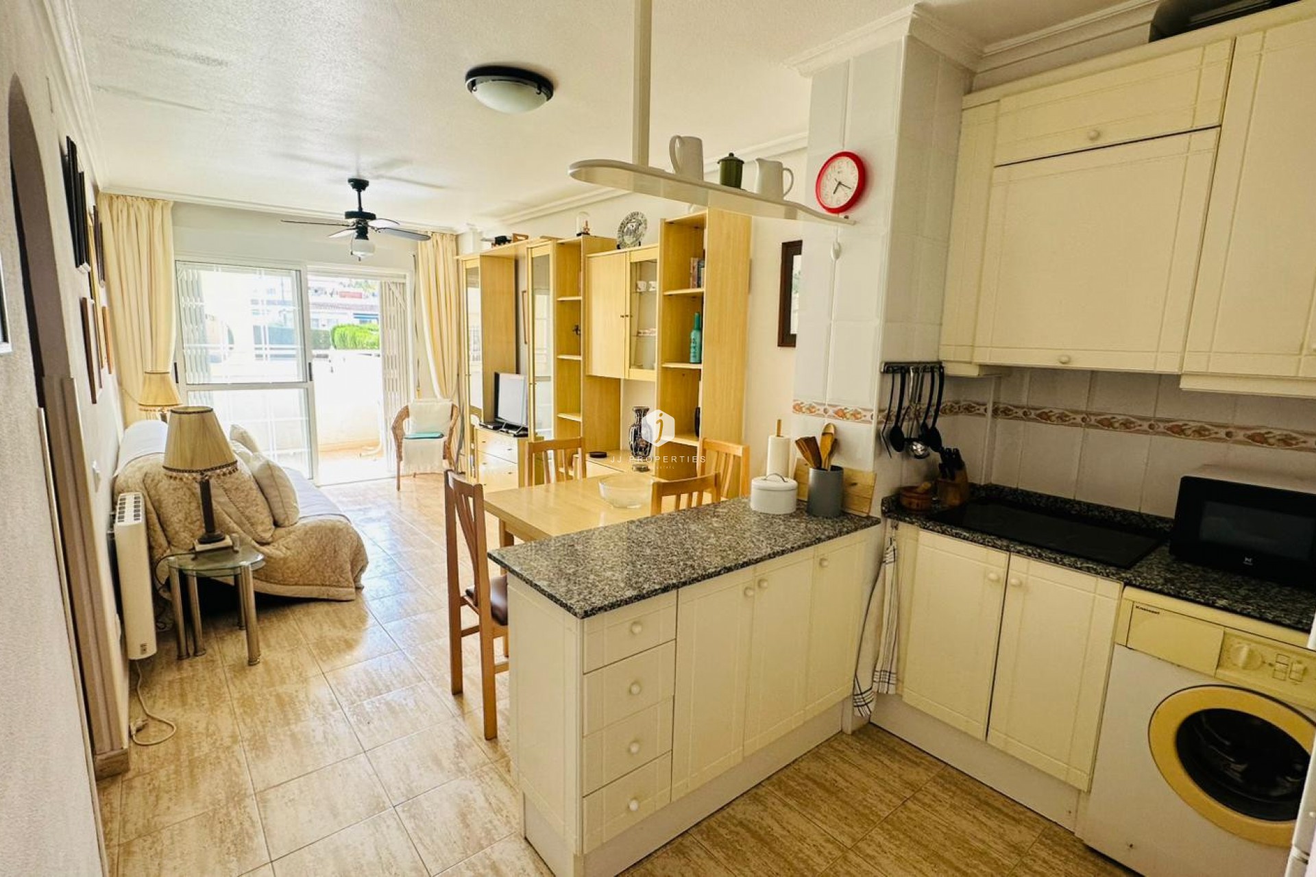 D'occasion - Appartement -
Torrevieja - Costa Blanca