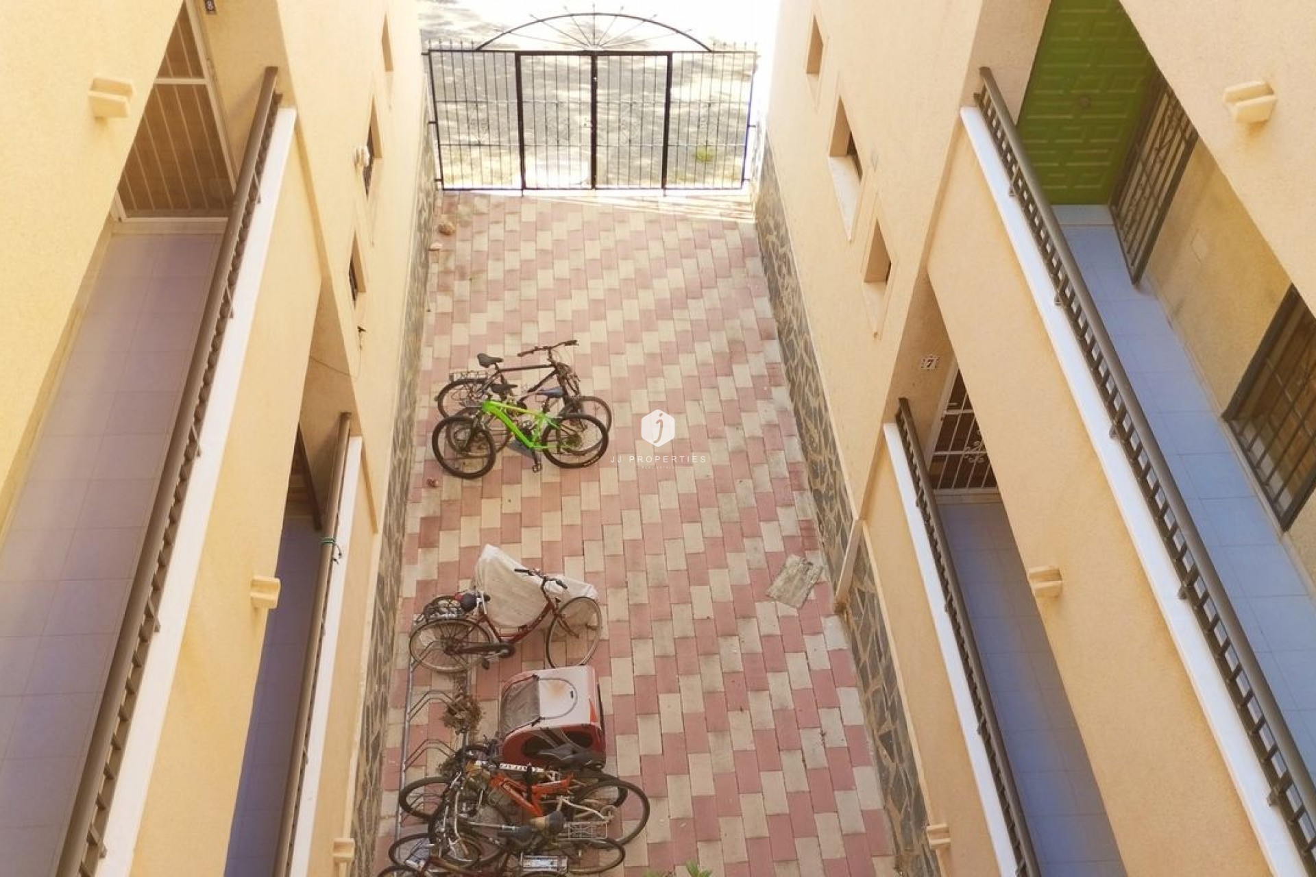 D'occasion - Appartement -
Torrevieja - Costa Blanca