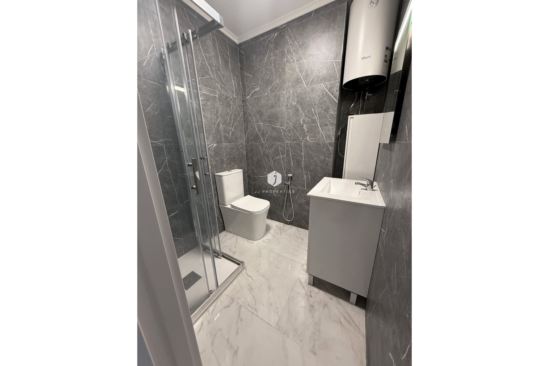 D'occasion - Appartement -
Torrevieja - Costa Blanca