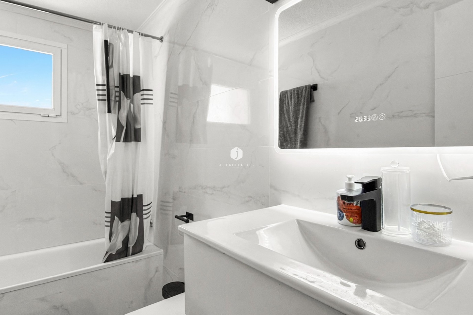 D'occasion - Appartement -
Torrevieja - Costa Blanca