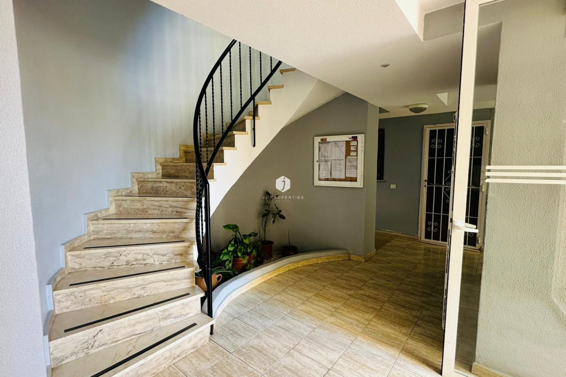 D'occasion - Appartement -
Torrevieja - Costa Blanca