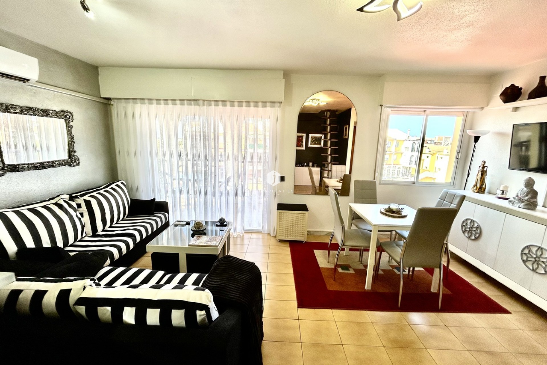 D'occasion - Appartement -
Torrevieja - Costa Blanca