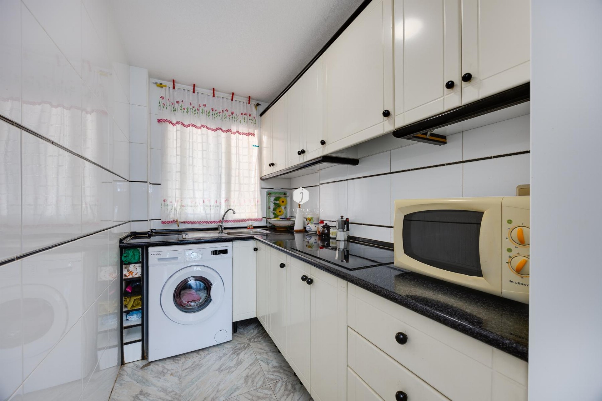 D'occasion - Appartement -
Torrevieja - Costa Blanca