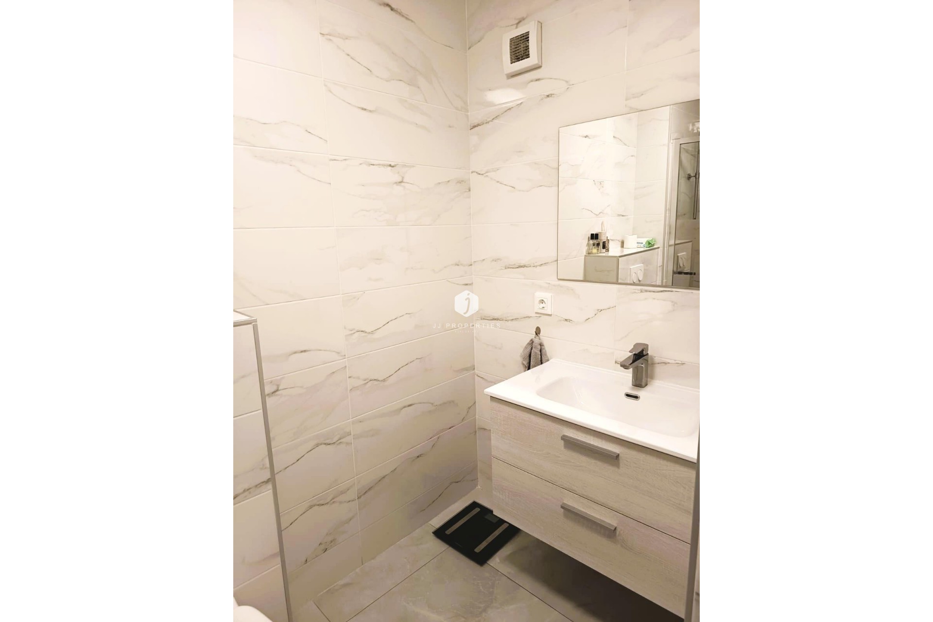 D'occasion - Appartement -
Torrevieja - Costa Blanca