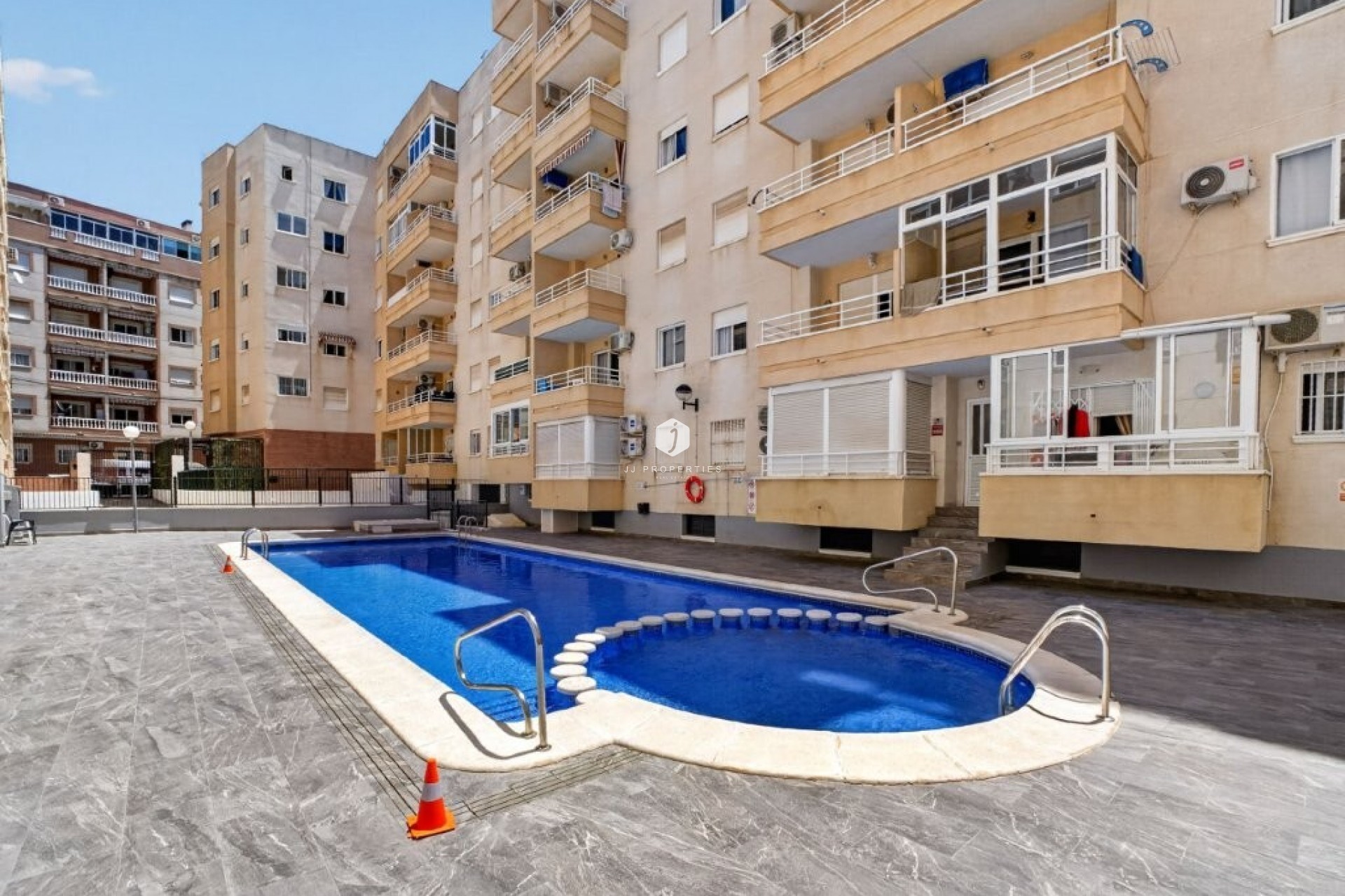 D'occasion - Appartement -
Torrevieja - Costa Blanca