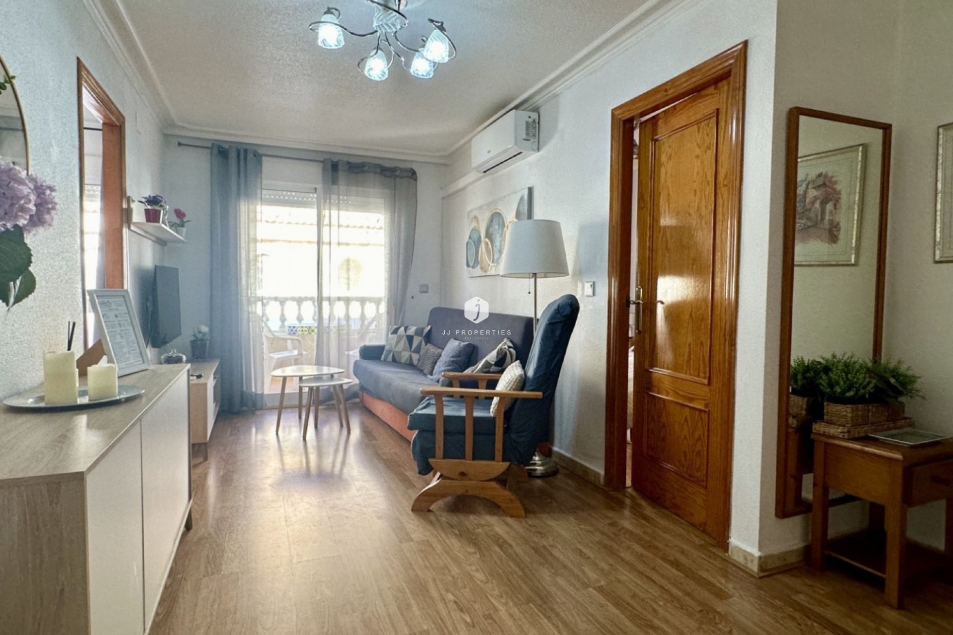 D'occasion - Appartement -
Torrevieja - Costa Blanca