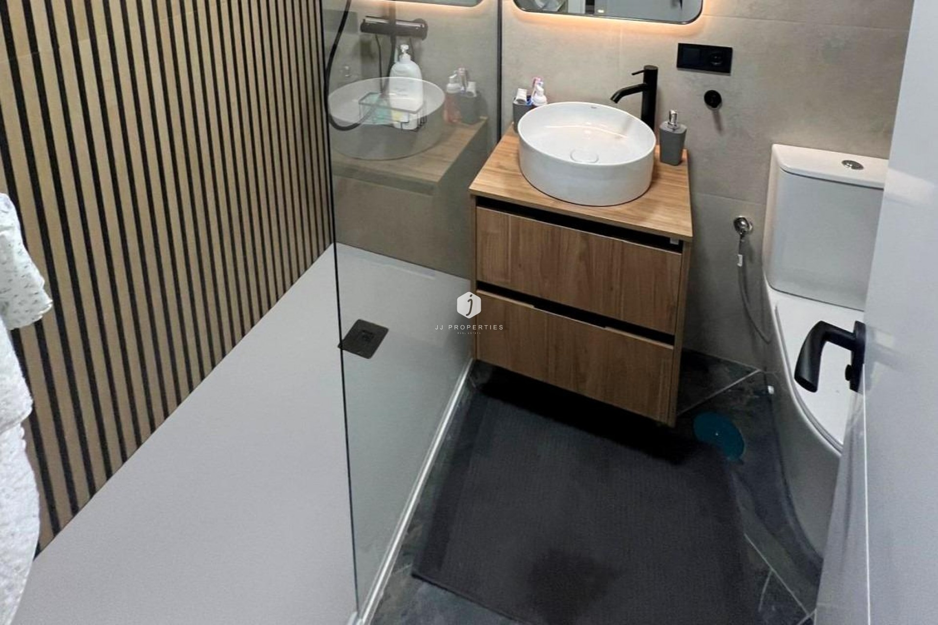 D'occasion - Appartement -
Torrevieja - Curva Del Palangre