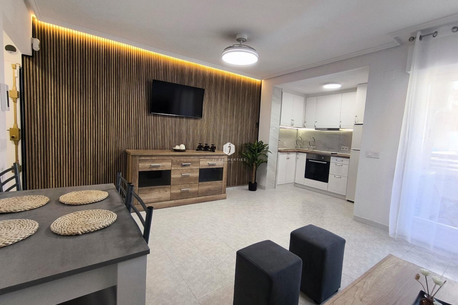 D'occasion - Appartement -
Torrevieja - El molino