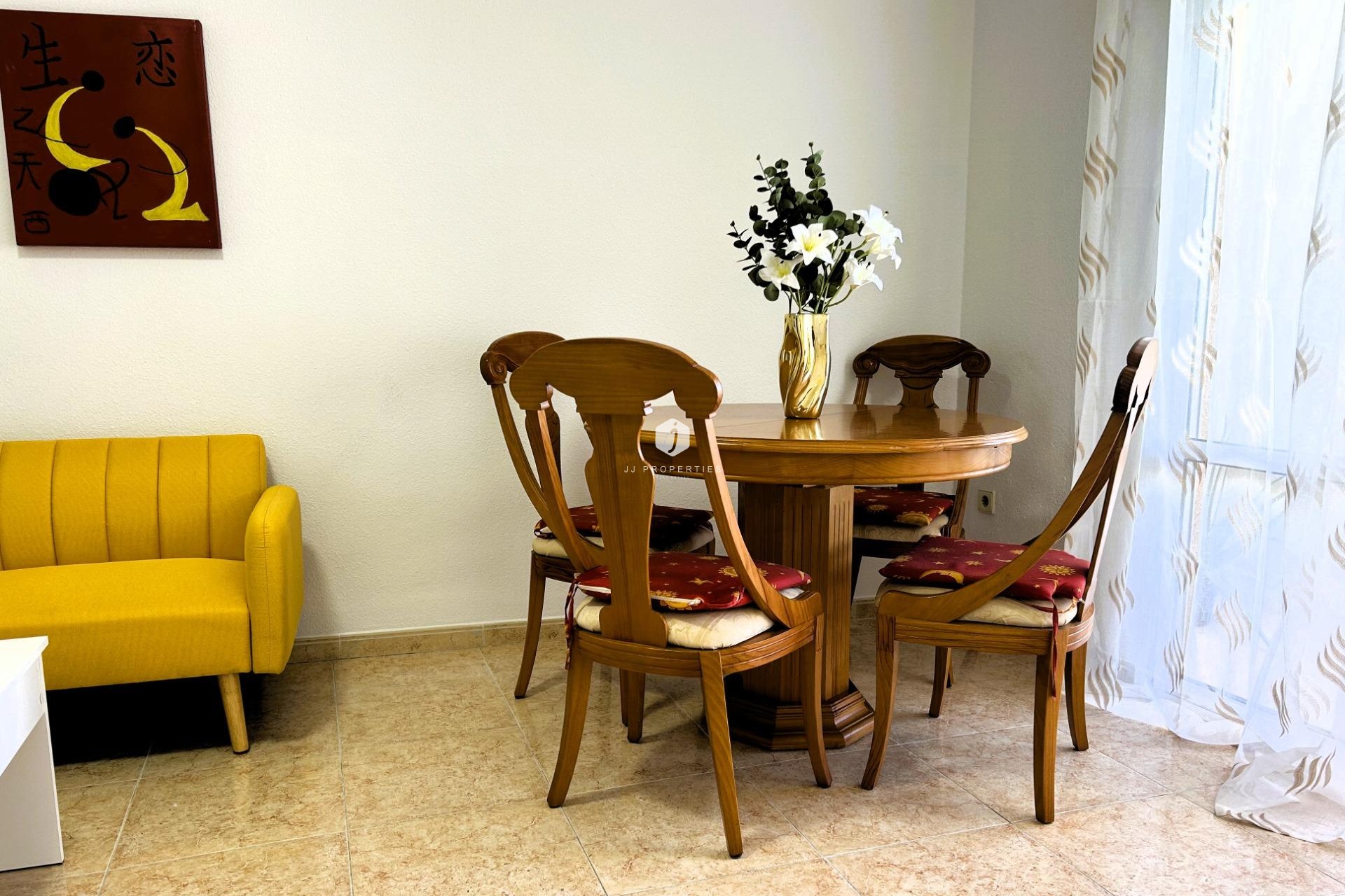 D'occasion - Appartement -
Torrevieja - El molino