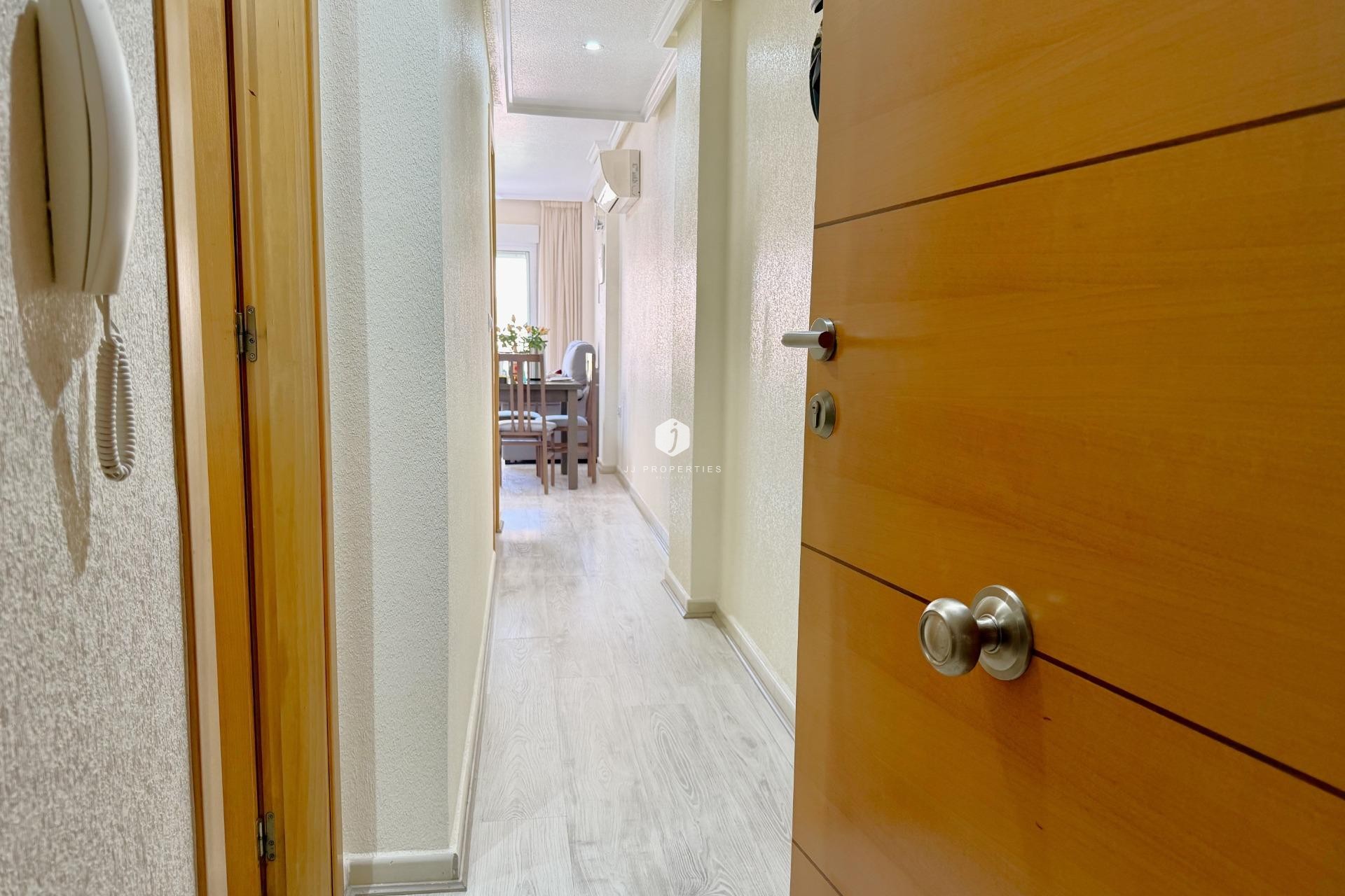 D'occasion - Appartement -
Torrevieja - El molino