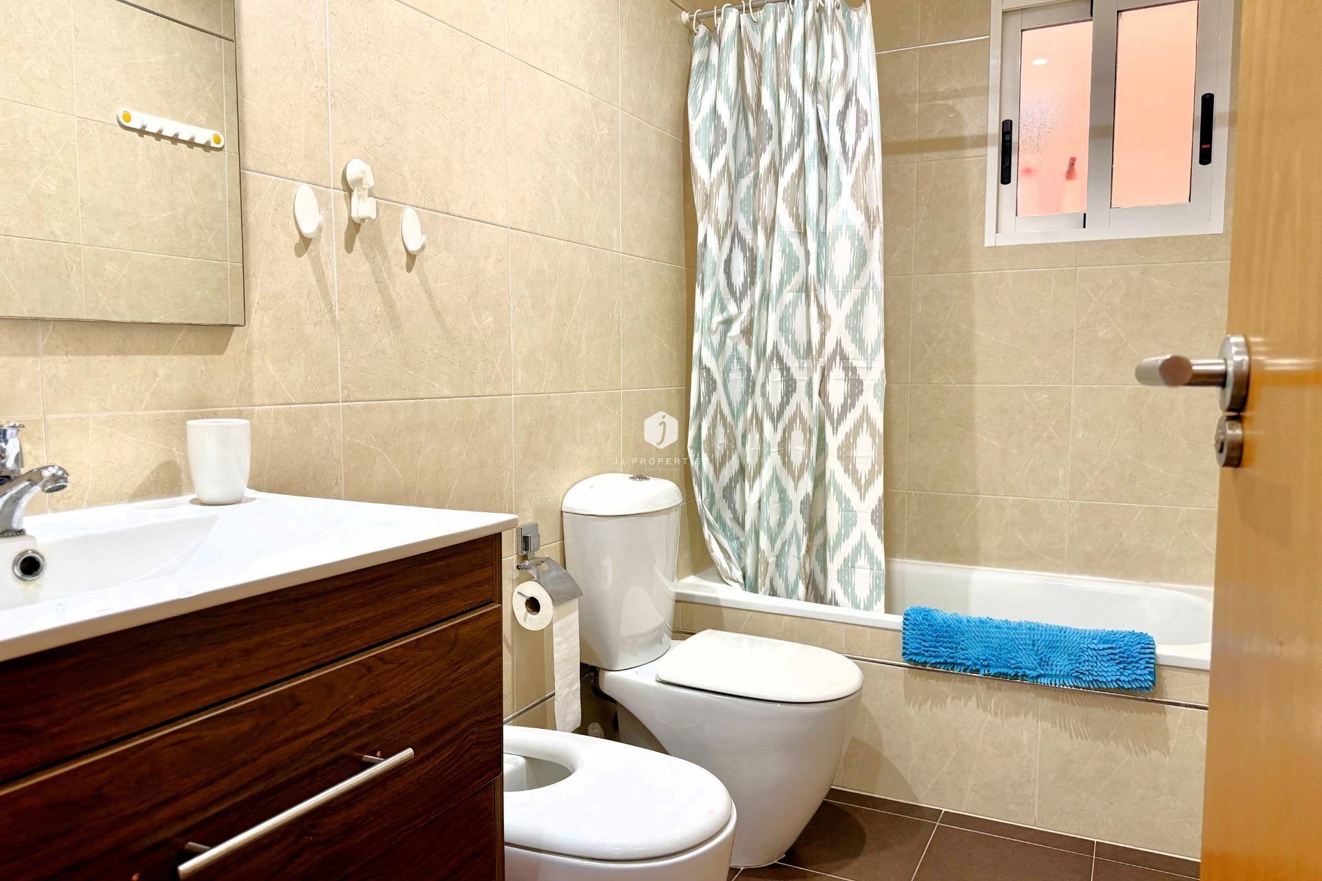 D'occasion - Appartement -
Torrevieja - El molino
