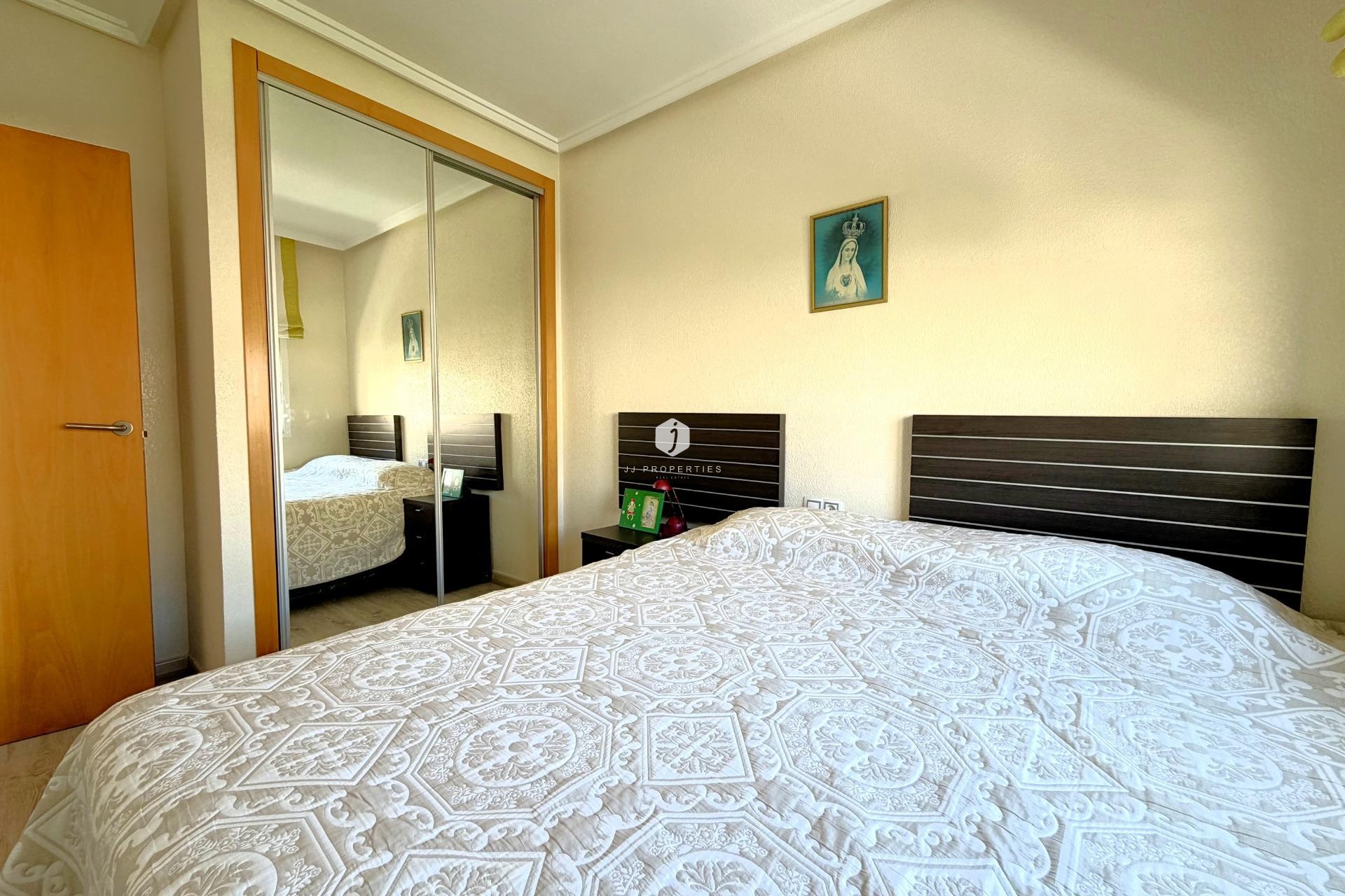 D'occasion - Appartement -
Torrevieja - El molino