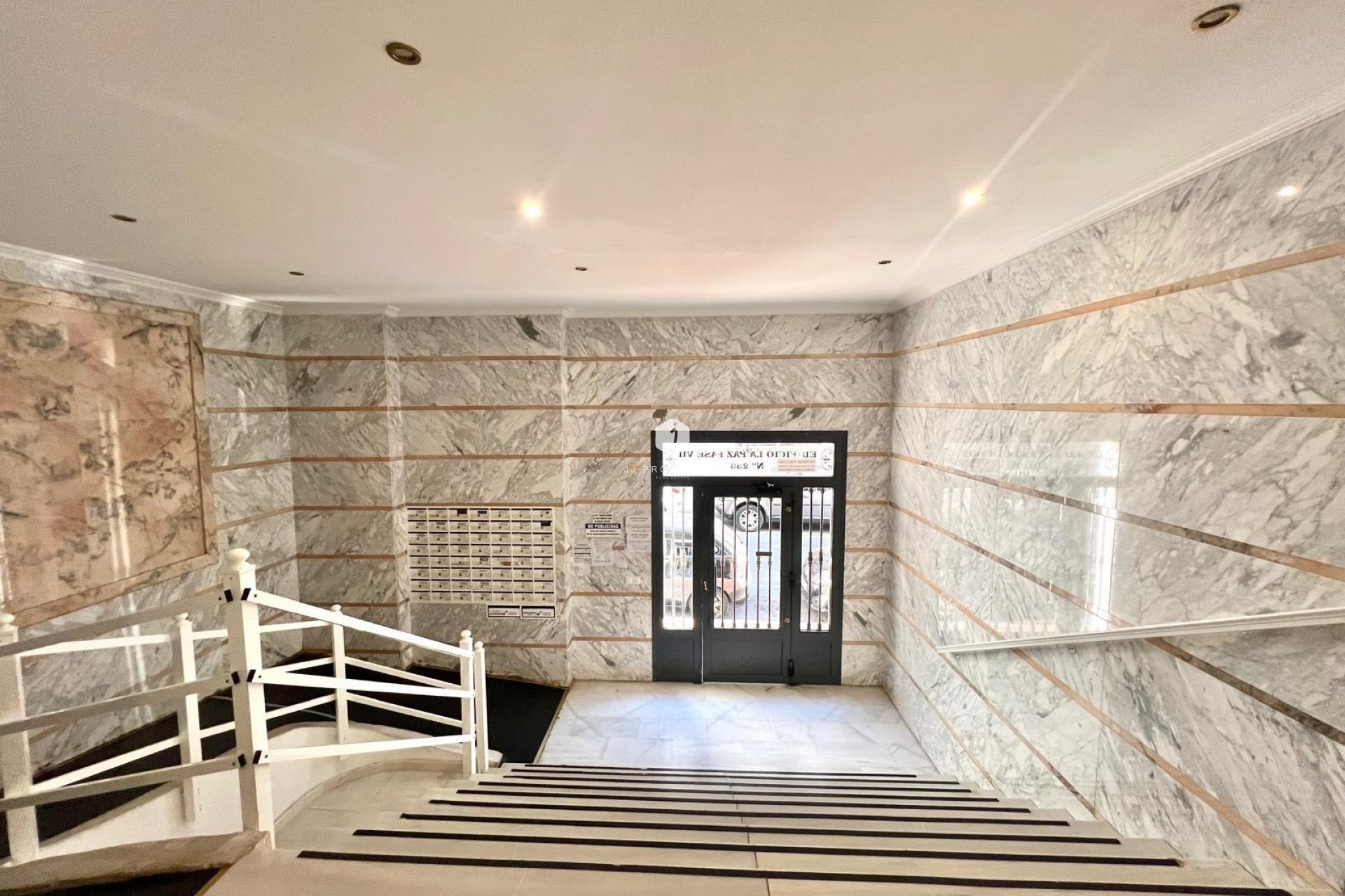 D'occasion - Appartement -
Torrevieja - Estacion de autobuses