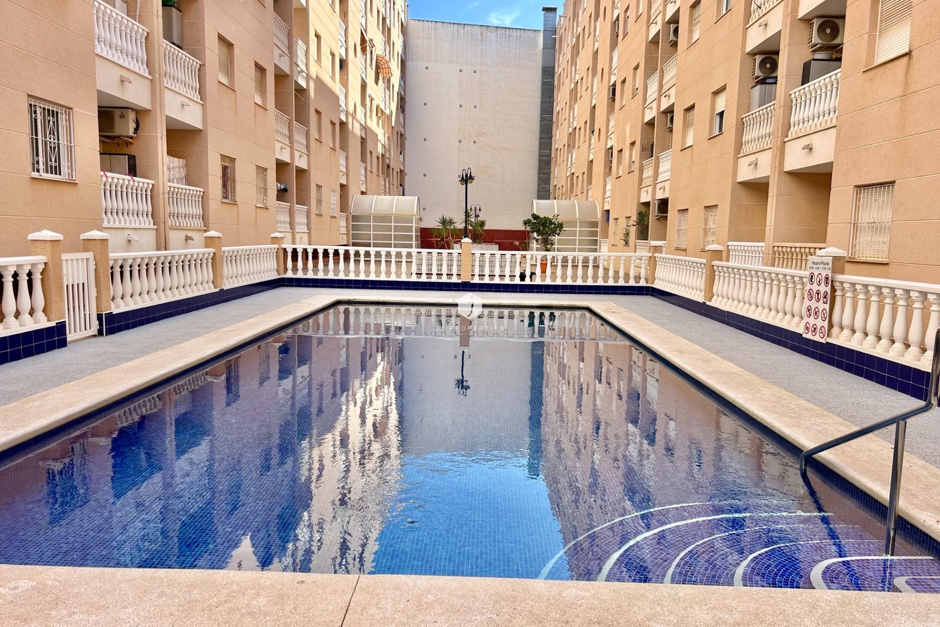 D'occasion - Appartement -
Torrevieja - Estacion de autobuses