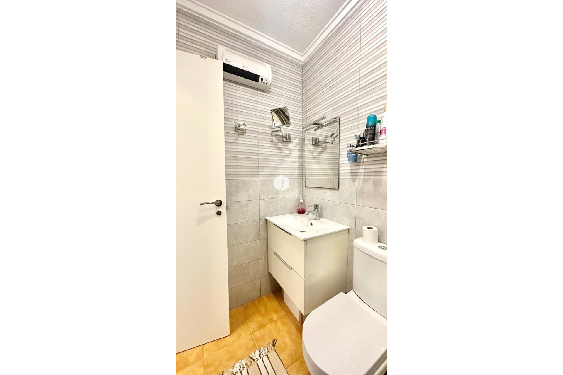 D'occasion - Appartement -
Torrevieja - Estacion de autobuses