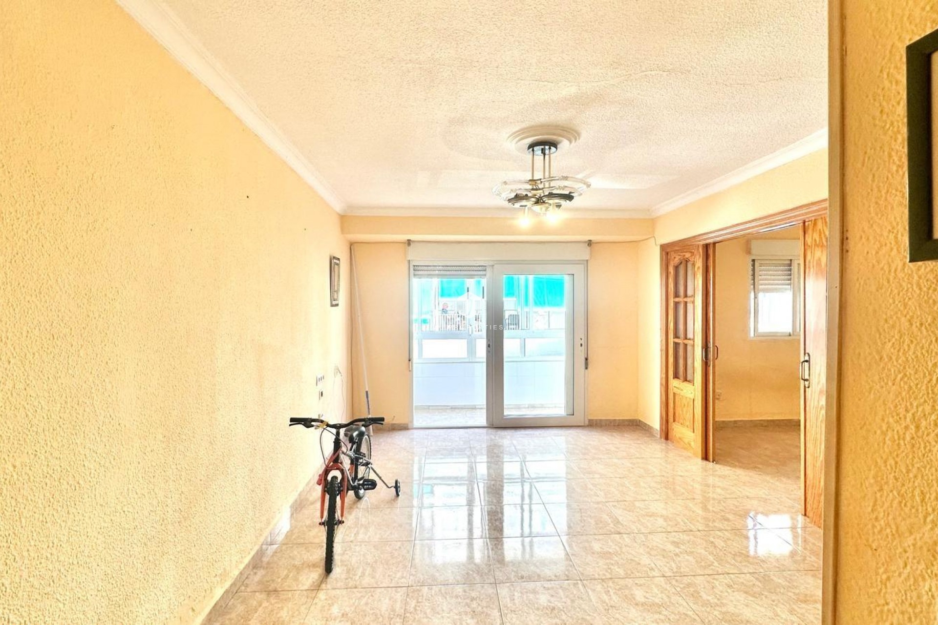 D'occasion - Appartement -
Torrevieja - Estacion de autobuses