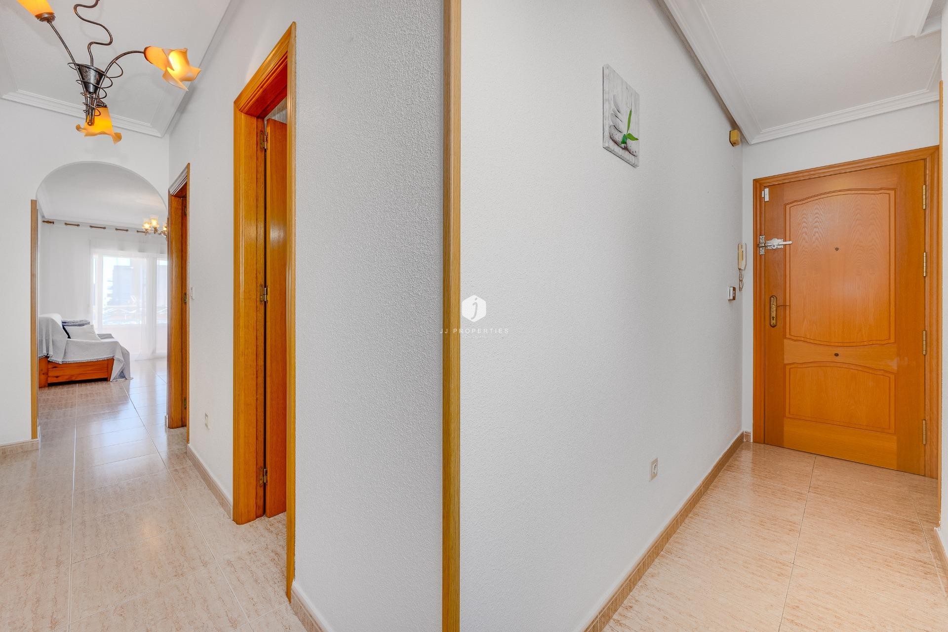 D'occasion - Appartement -
Torrevieja - Estacion de autobuses