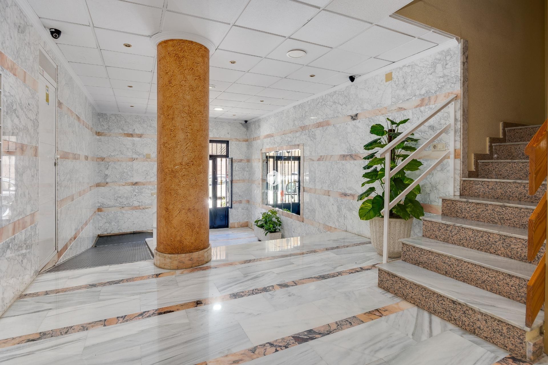 D'occasion - Appartement -
Torrevieja - Estacion de autobuses