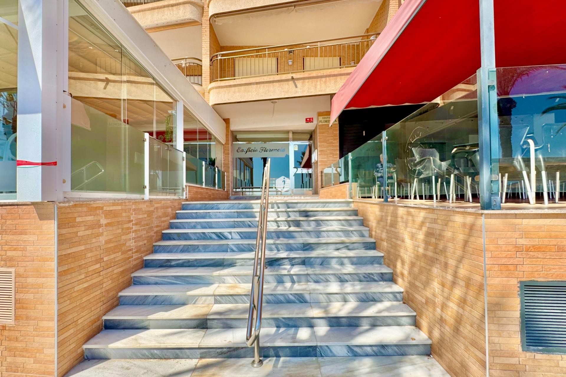 D'occasion - Appartement -
Torrevieja - Estacion de autobuses