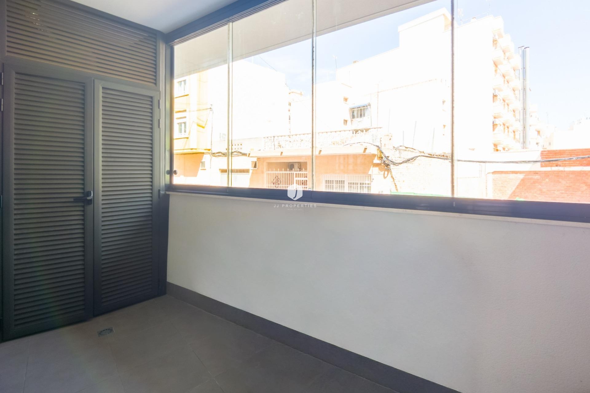 D'occasion - Appartement -
Torrevieja - Estacion de autobuses